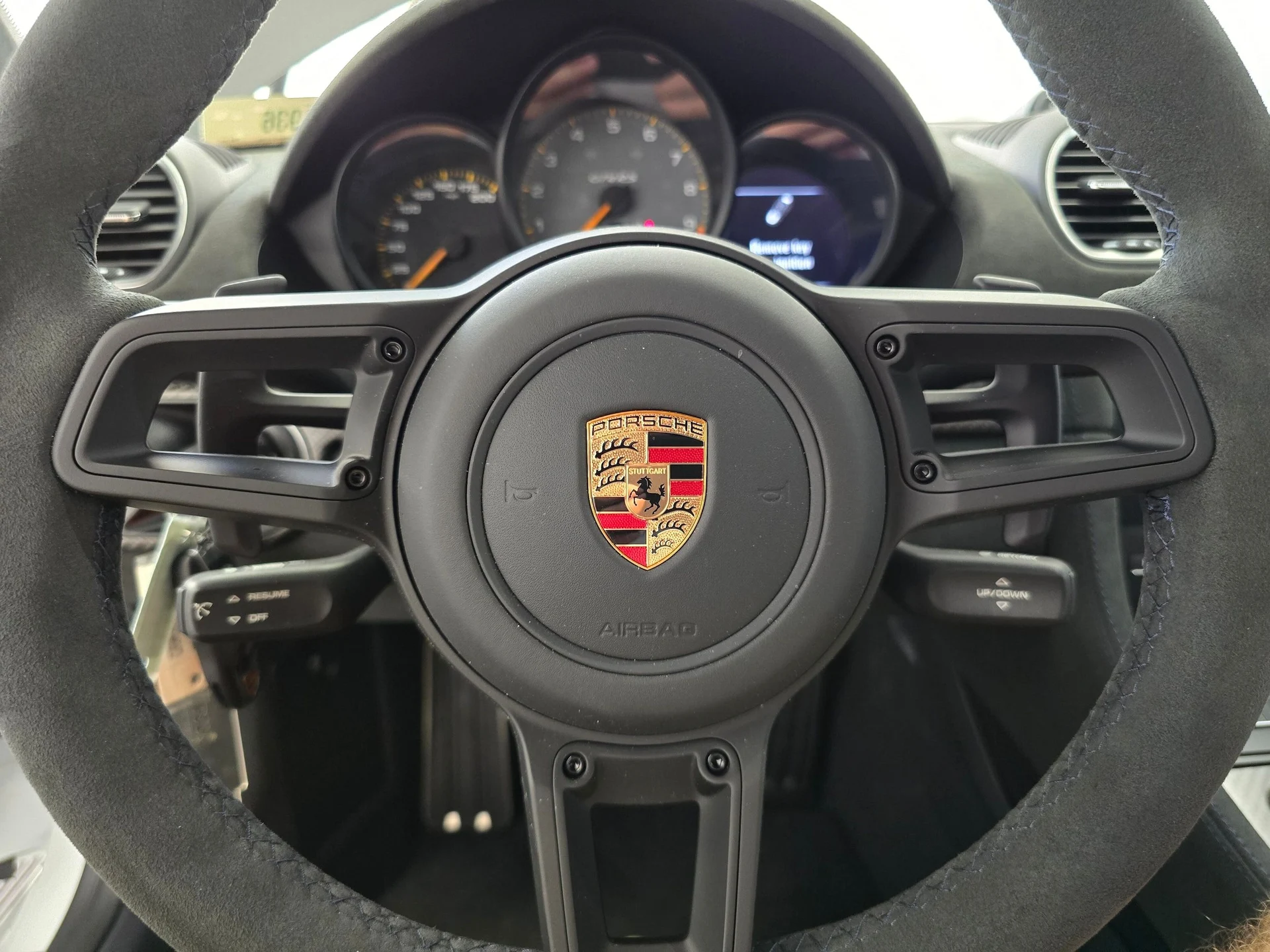 mph014_387097089_ef831c84eeb62fa338529bff1854c253x_3485f22f40