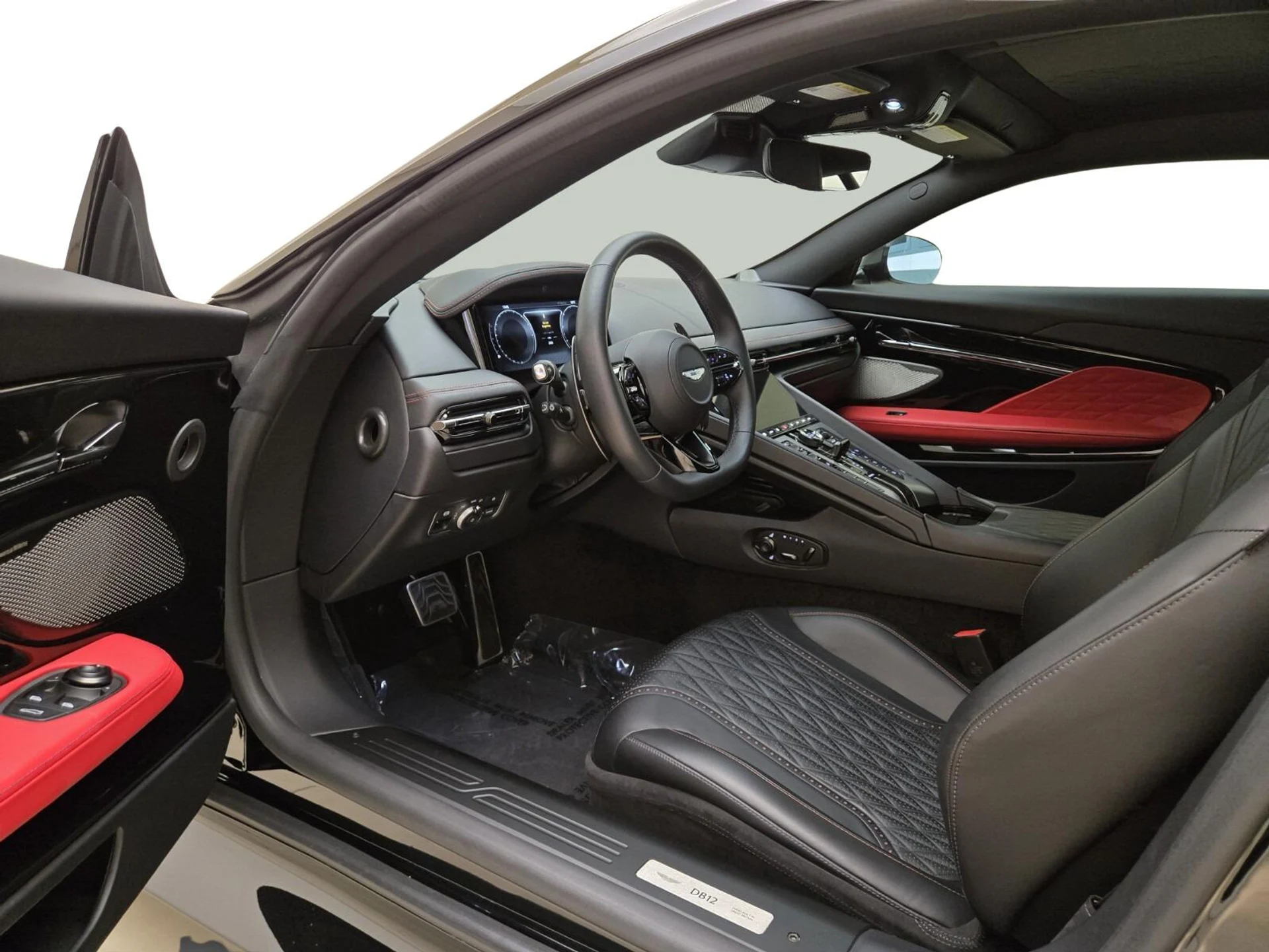 mph014_388186879_Used_2024_Aston_Martin_DB_12_1753163968_7911716be1