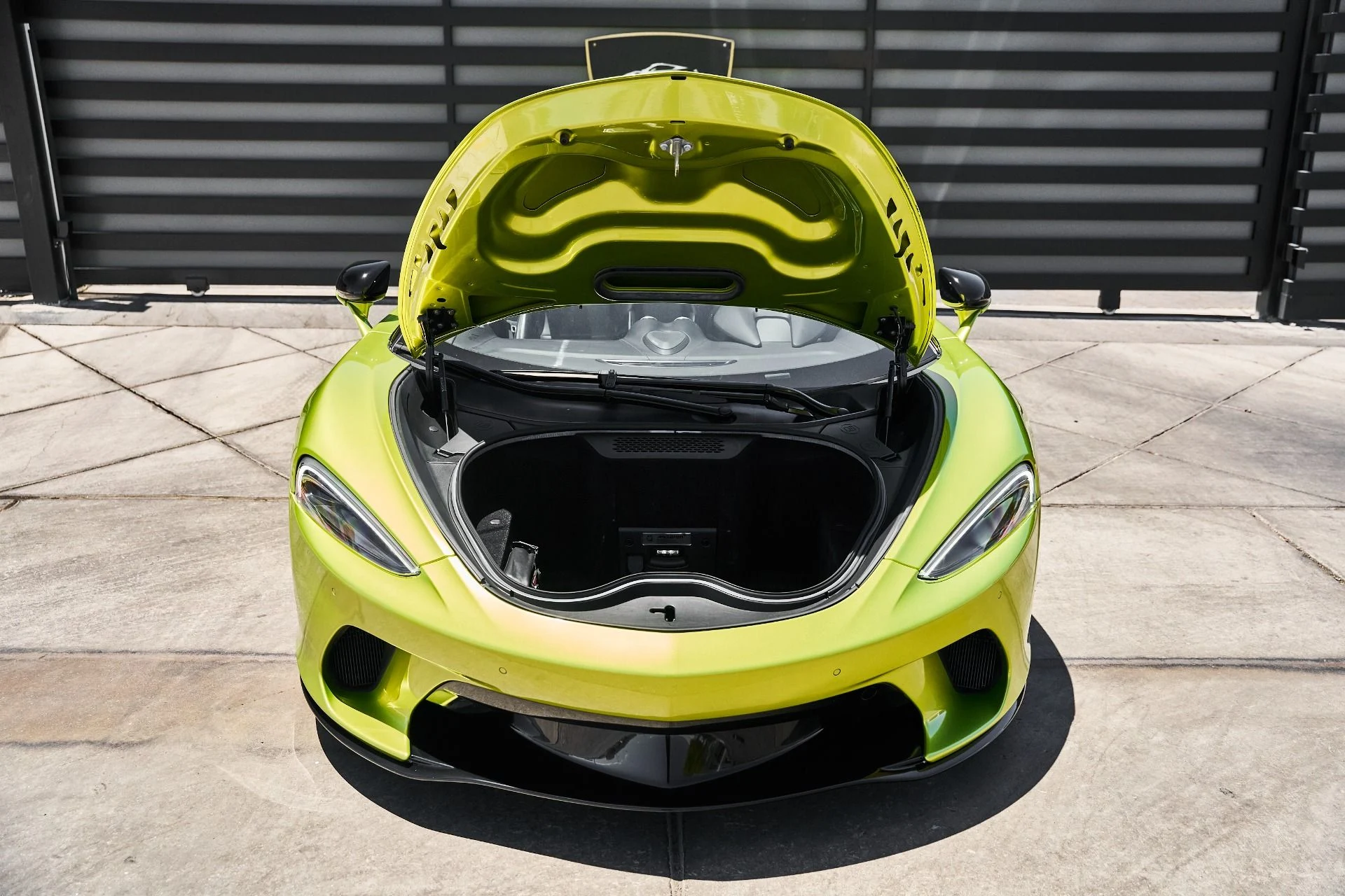 mph014_3882725673_Used_2023_Mc_Laren_GT_Base_1781809935_1a5148b8da