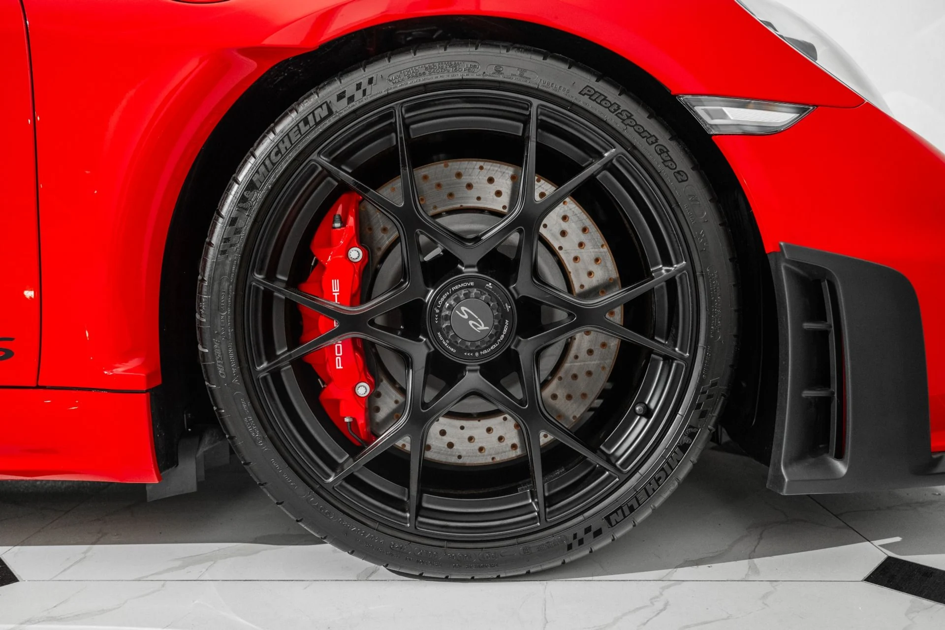 mph014_3886593391_Used_2024_Porsche_718_Cayman_GT_4_RS_1762886249_fa038fd3fb