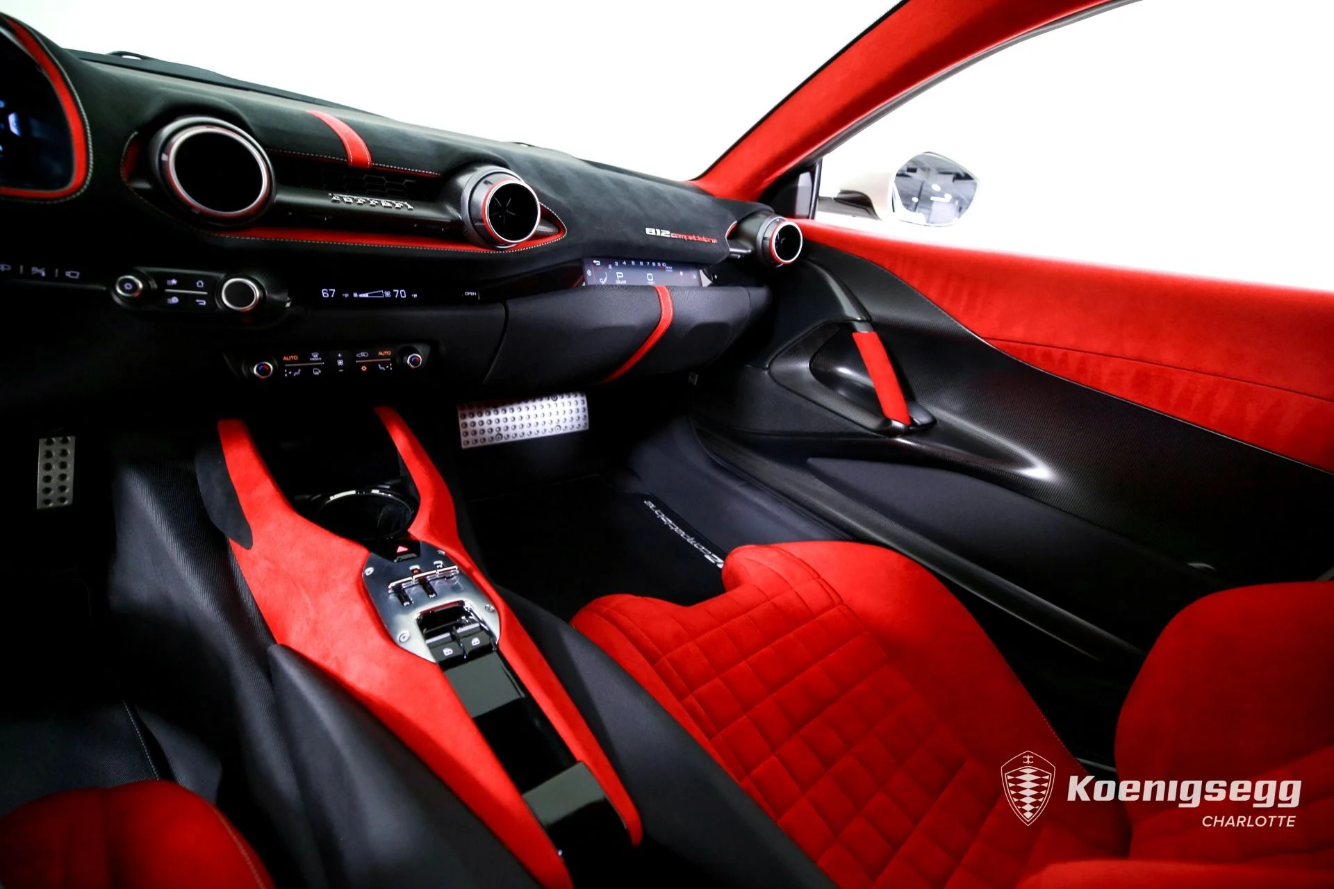 mph014_389136752_Used_2022_Ferrari_812_Competizione_1783436610_4e77d3e45f