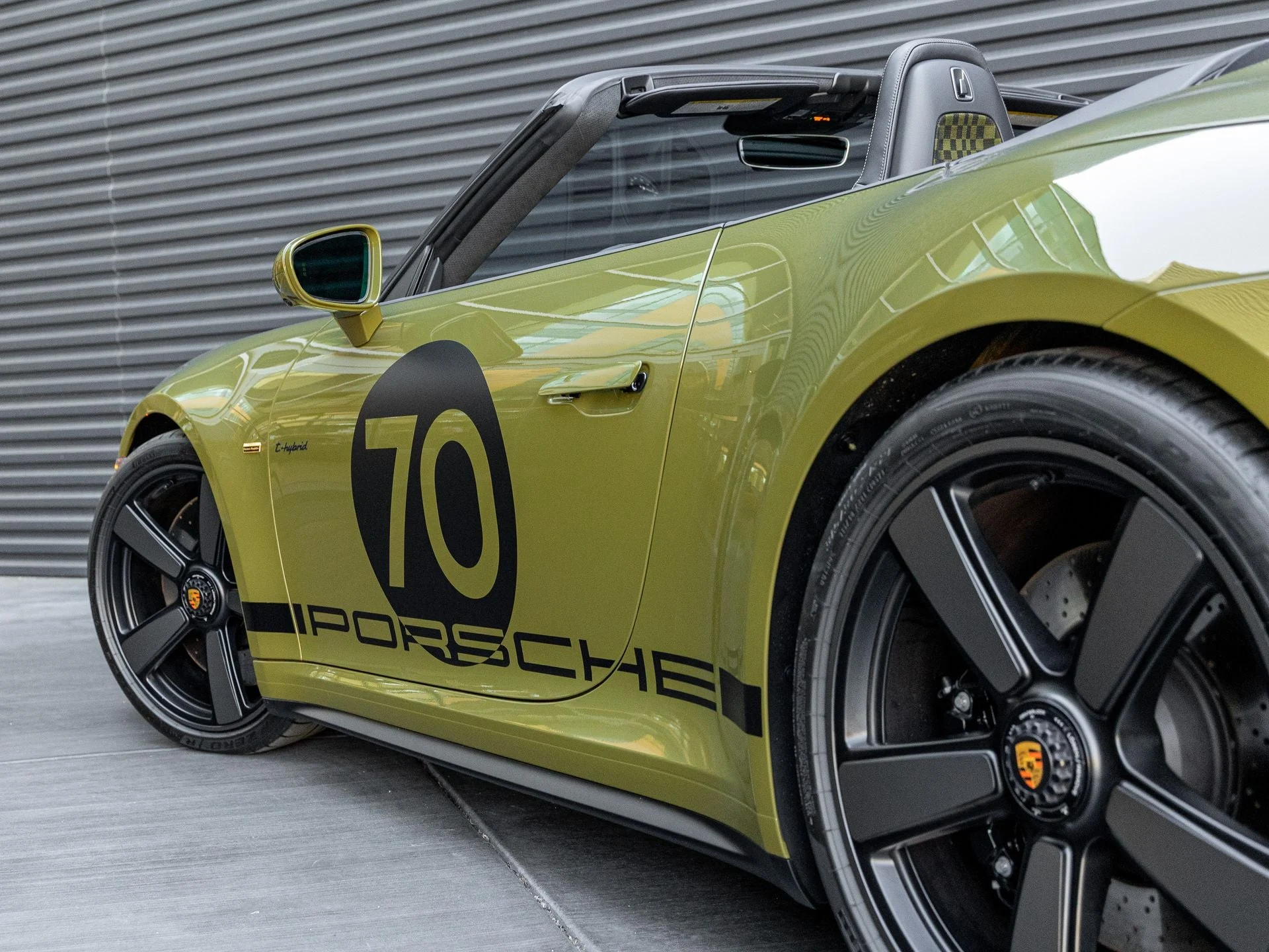 mph014_389896340_15_597bc92ec6