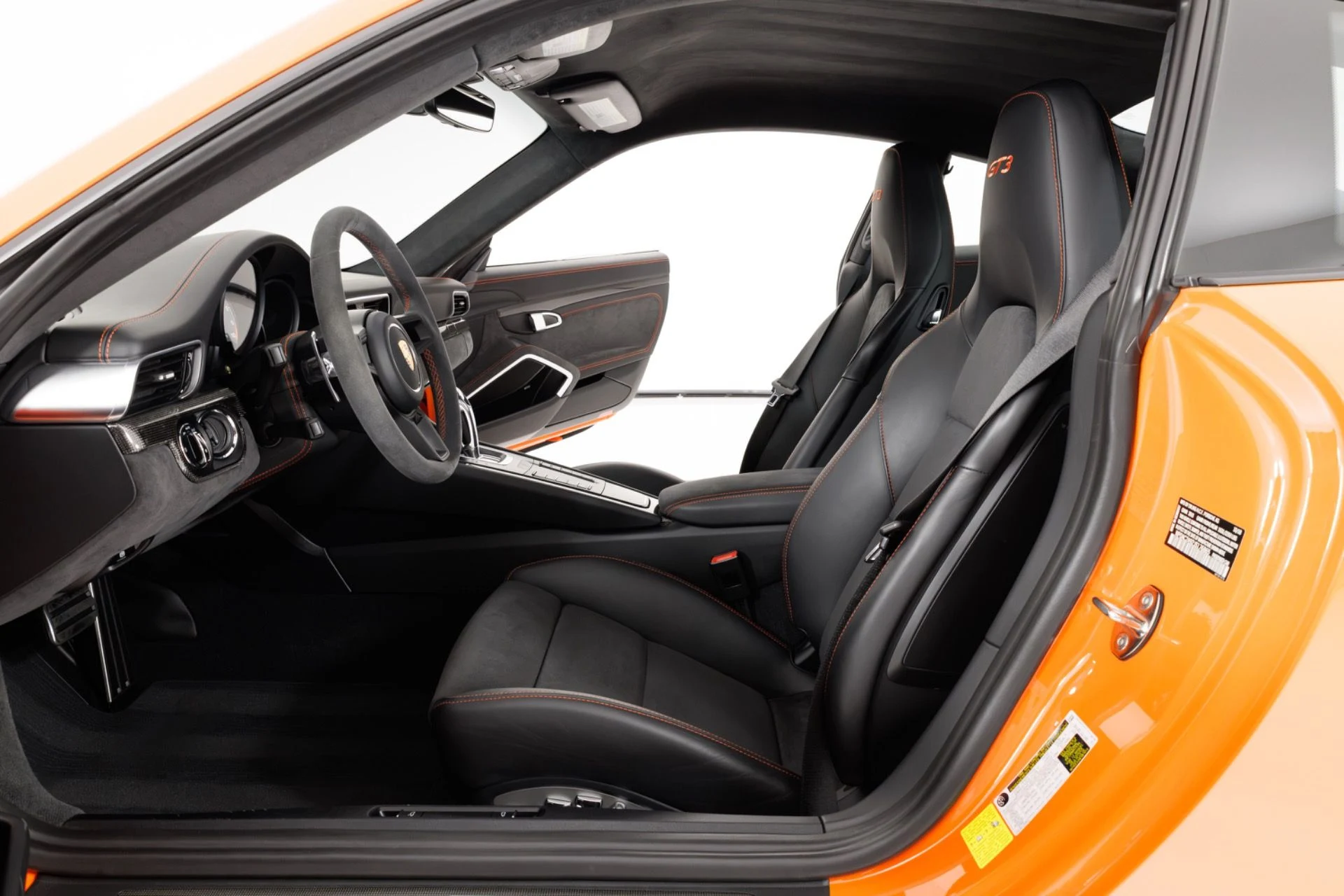 mph014_3908274532_Used_2018_Porsche_911_GT_3_1785880176_6e0f61414c