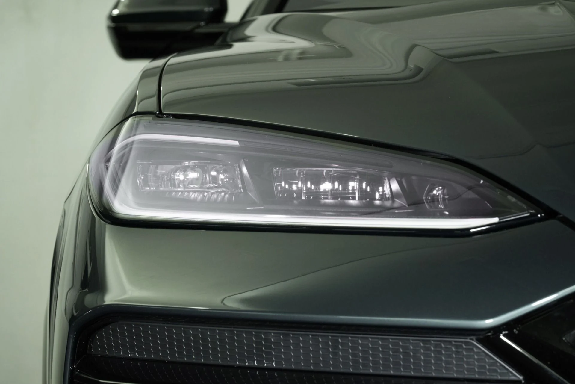 mph014_3917265088_New_2025_Lamborghini_Urus_SE_1760113622_08b3ef4270