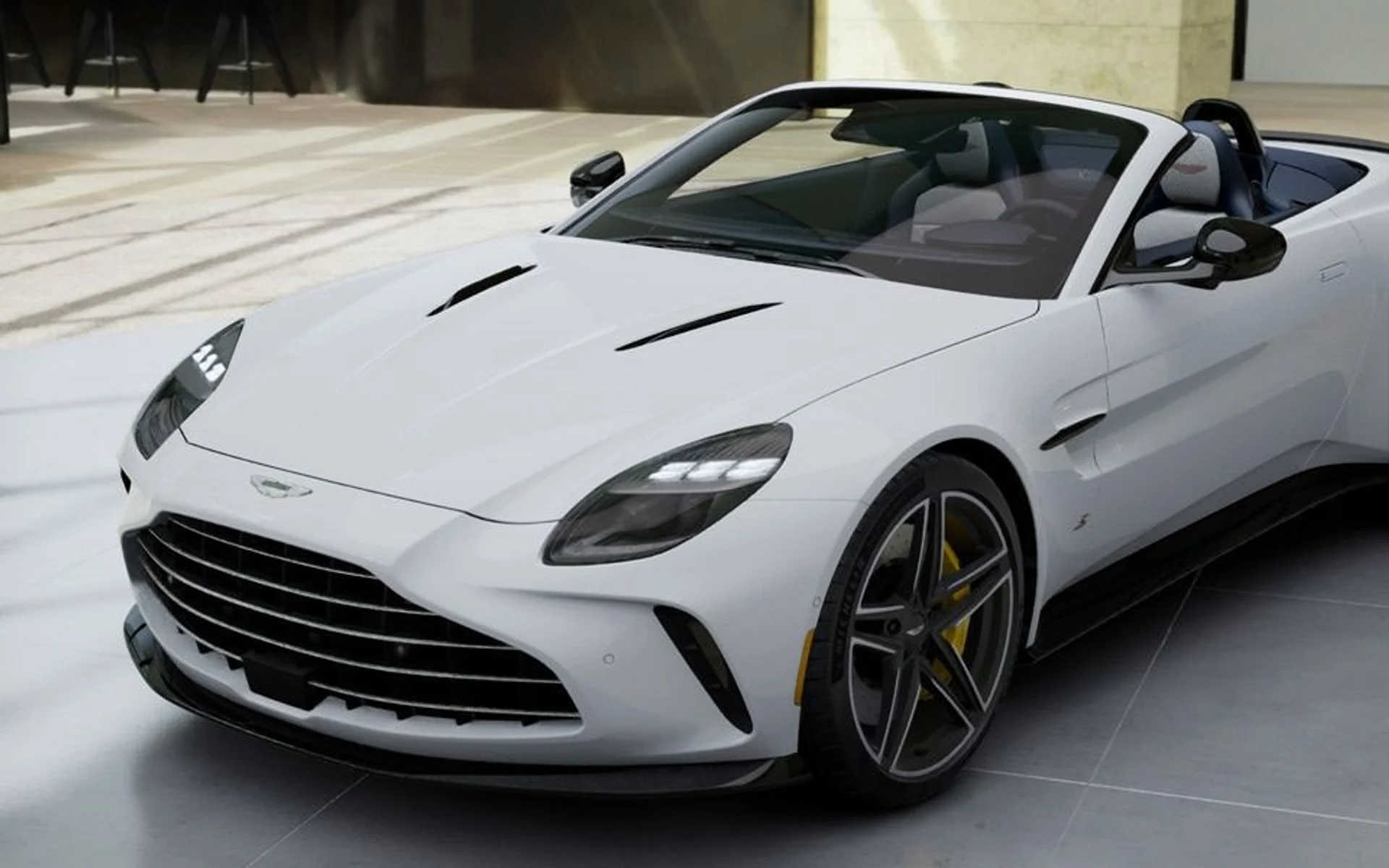 mph014_3920405246_New_2027_Aston_Martin_Vantage_S_Roadster_In_Transit_126796079f