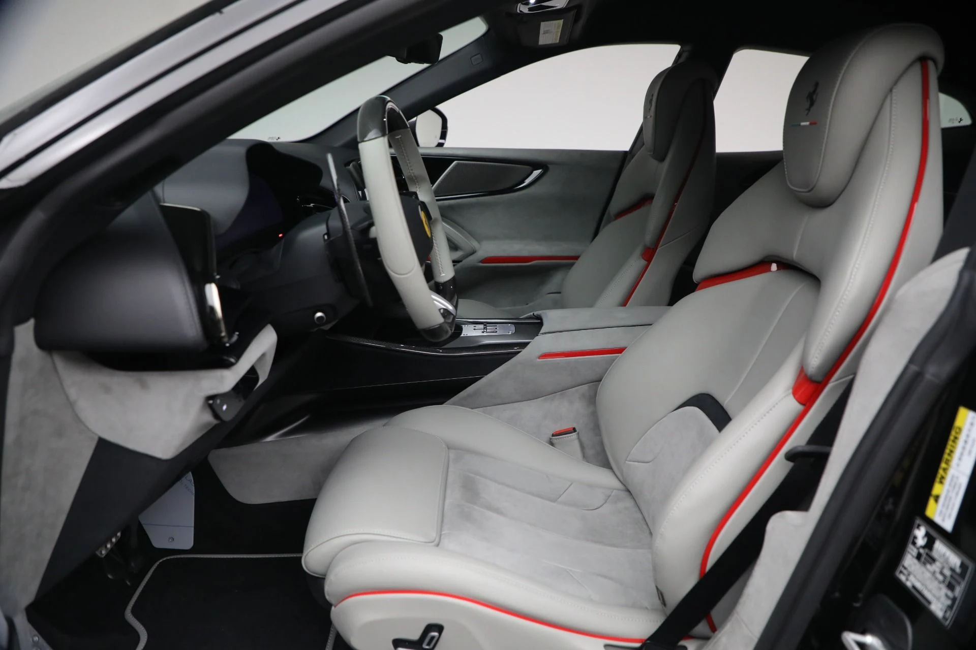 mph014_3921496765_Used_2025_Ferrari_Purosangue_1774121849_32f0c1e2ed