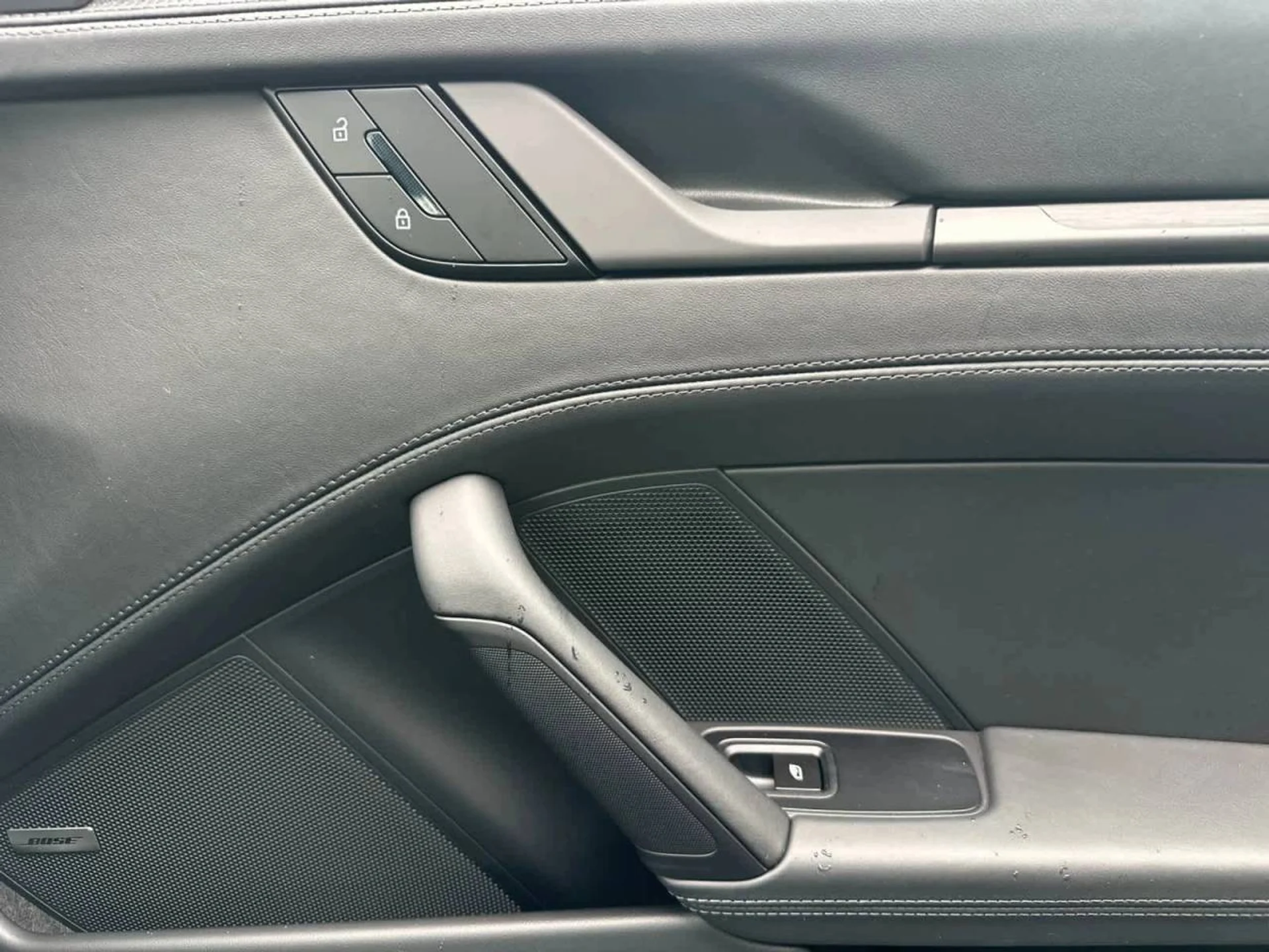 mph014_3937759993_15_9e292c1fa3