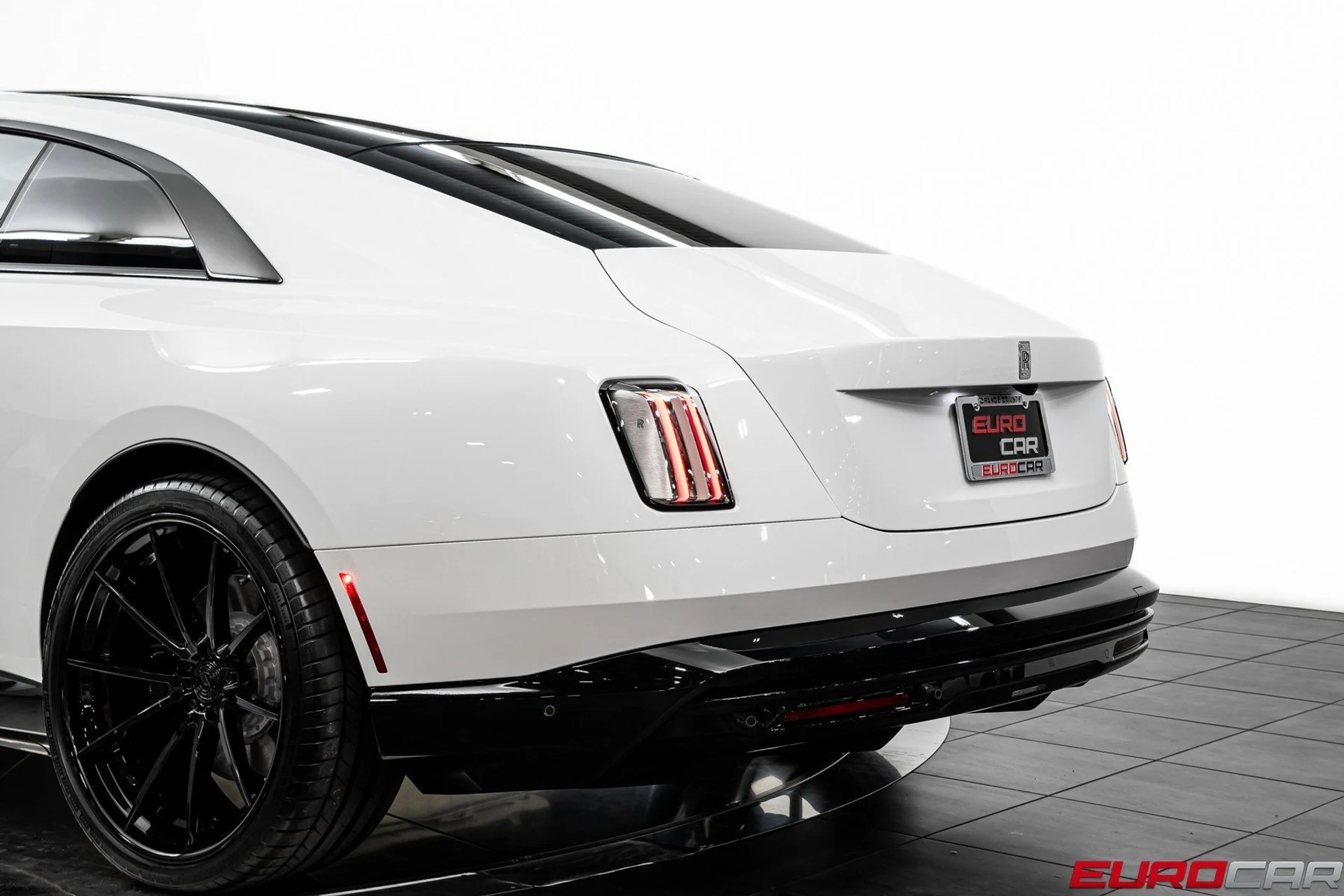 mph014_3941906950_image_15_f92bf36390