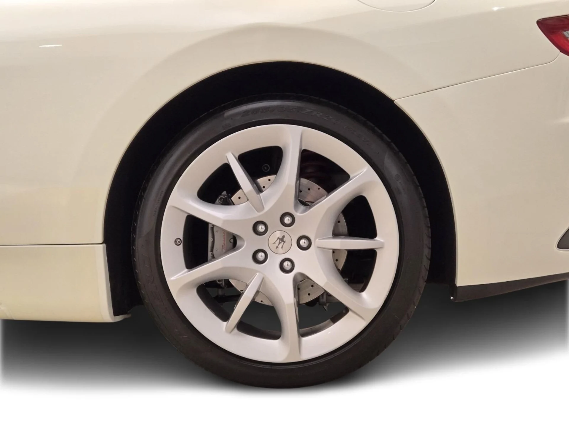 mph014_3943626912_Used_2013_Maserati_Gran_Turismo_Sport_1762328740_34c78c7a0a