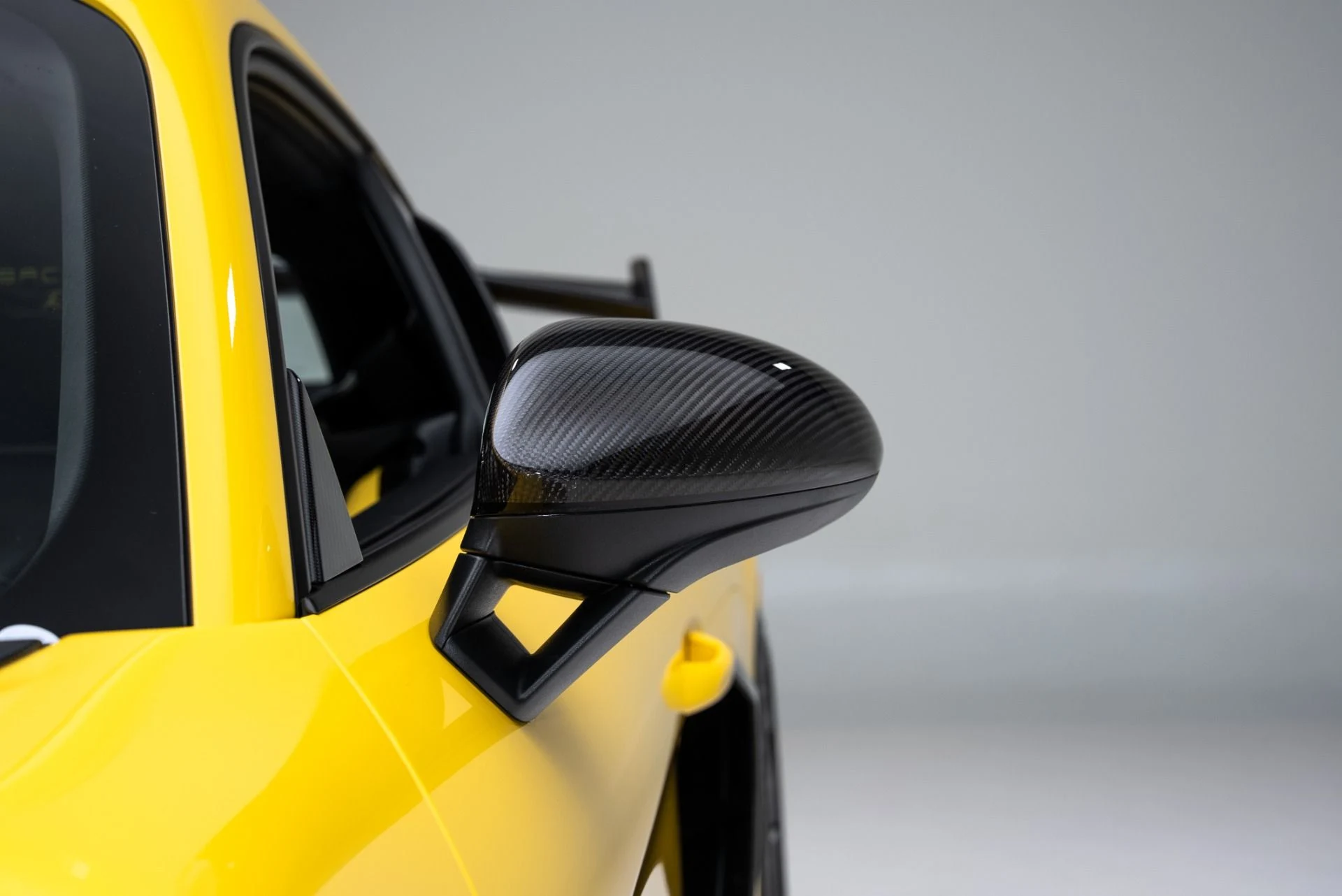 mph014_3944526679_Used_2024_Porsche_718_Cayman_GT_4_RS_1775511445_ec9d44708b