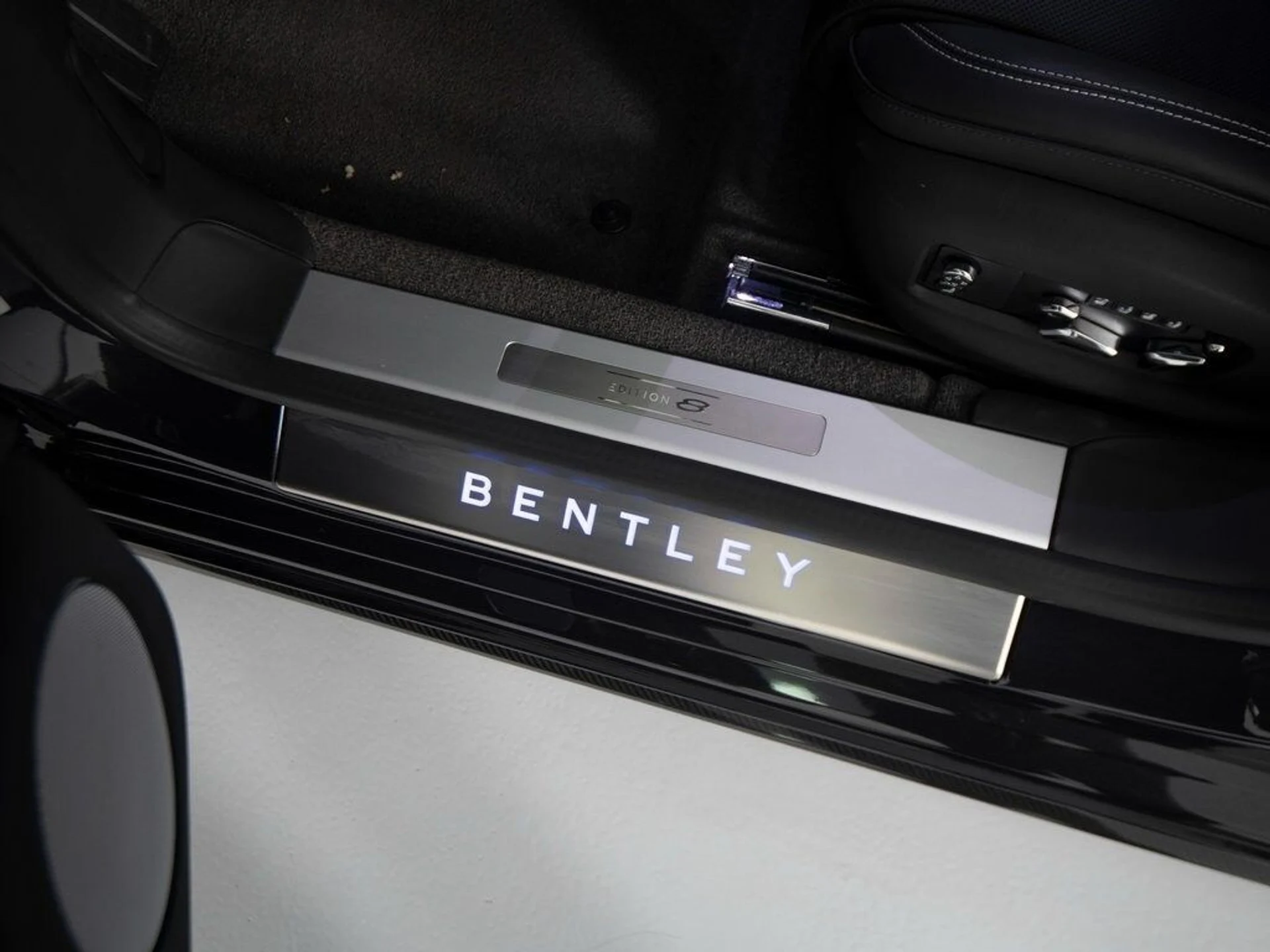 mph014_3964104959_1e380f528ab74816cf9e61651130bb38x_f2d4f148b0