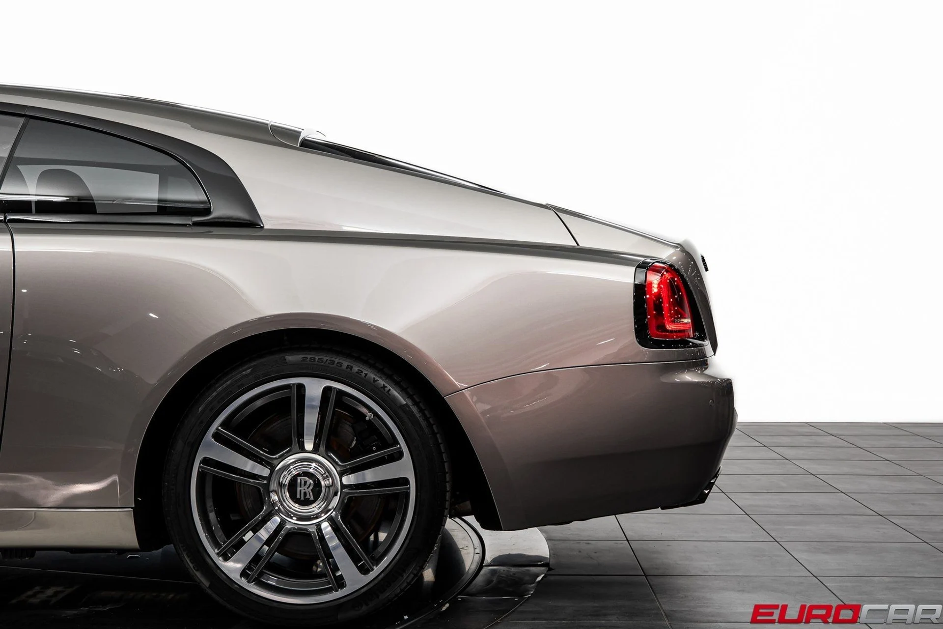 mph014_3970966277_image_15_76bf26ab7b