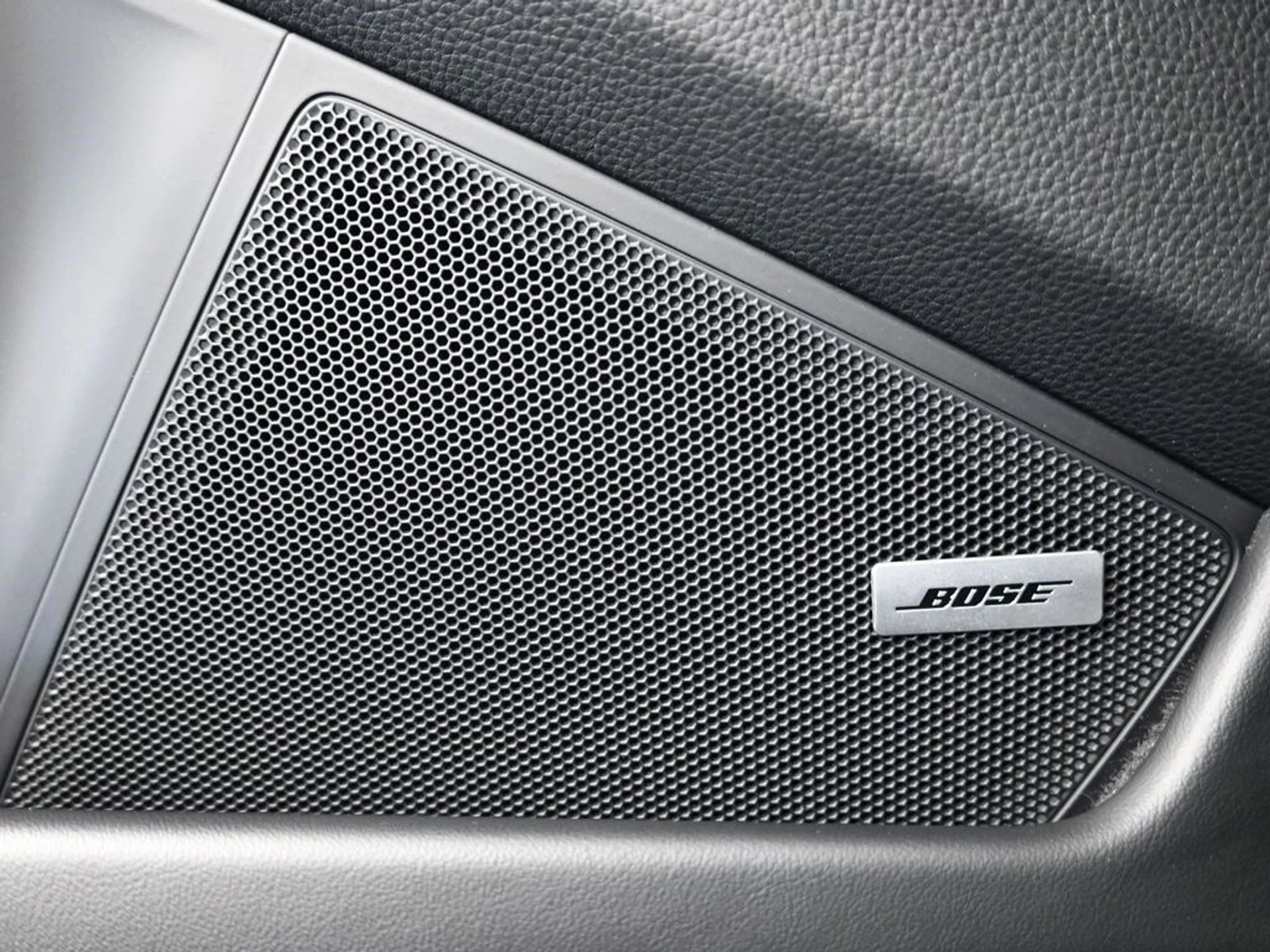 mph014_3971246588_370704dbaf3084801e2557f8395078c1x_3fa9a9ab51