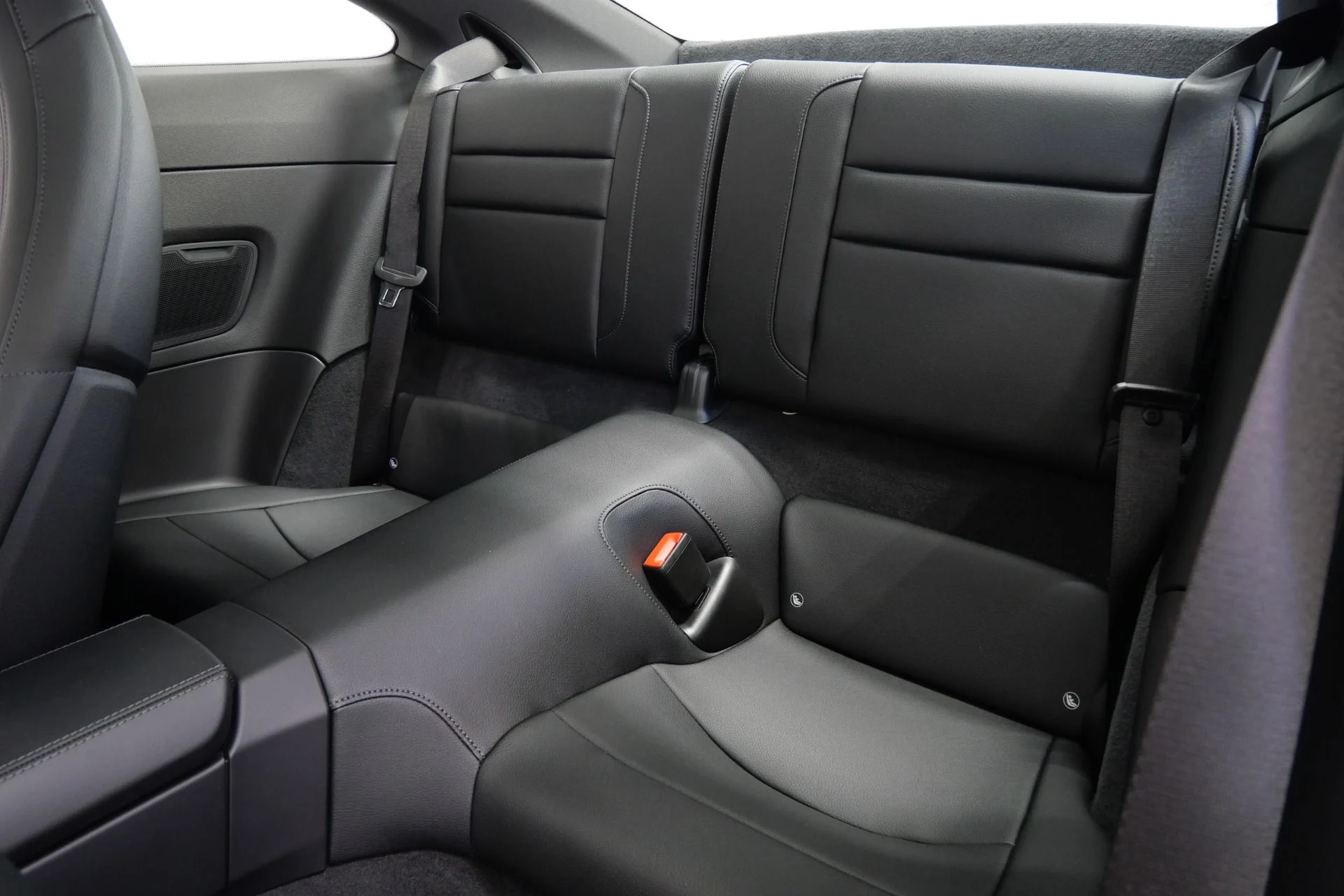 mph014_3975650645_Used_2025_Porsche_911_Carrera_Premium_Package_Sport_Exhaust_1768503028_7fd0c79124