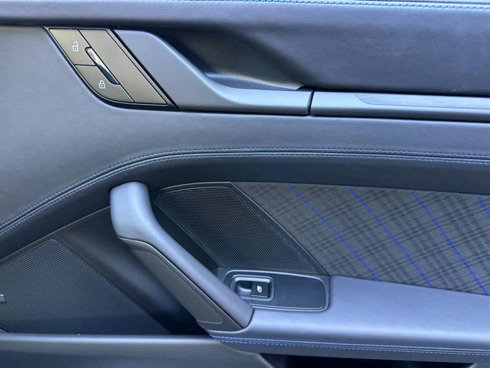 mph014_3977370011_15_fa9fa3277e