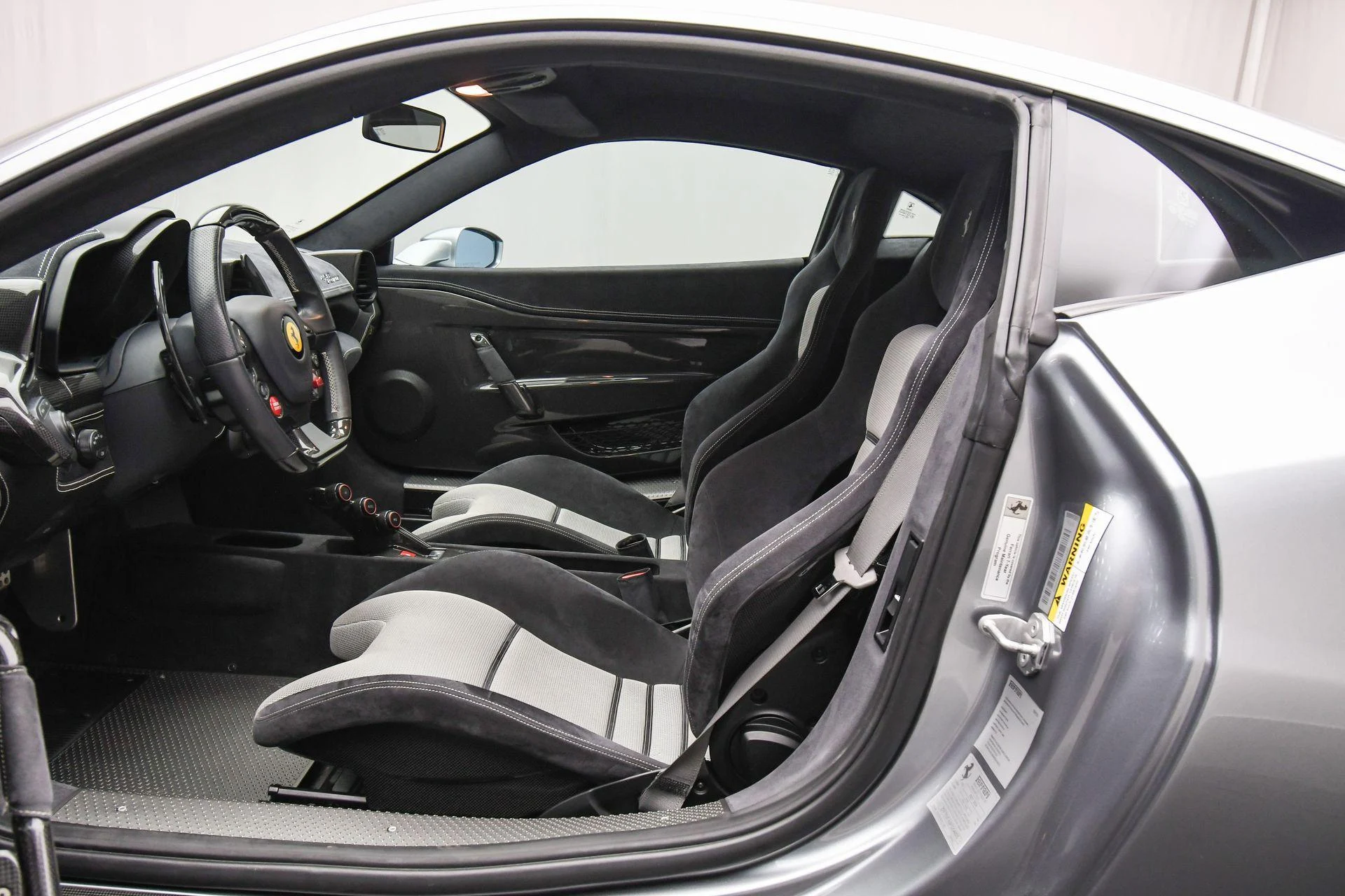 mph014_398691132_Used_2015_Ferrari_458_Italia_Speciale_1757453427_dc24dcb964