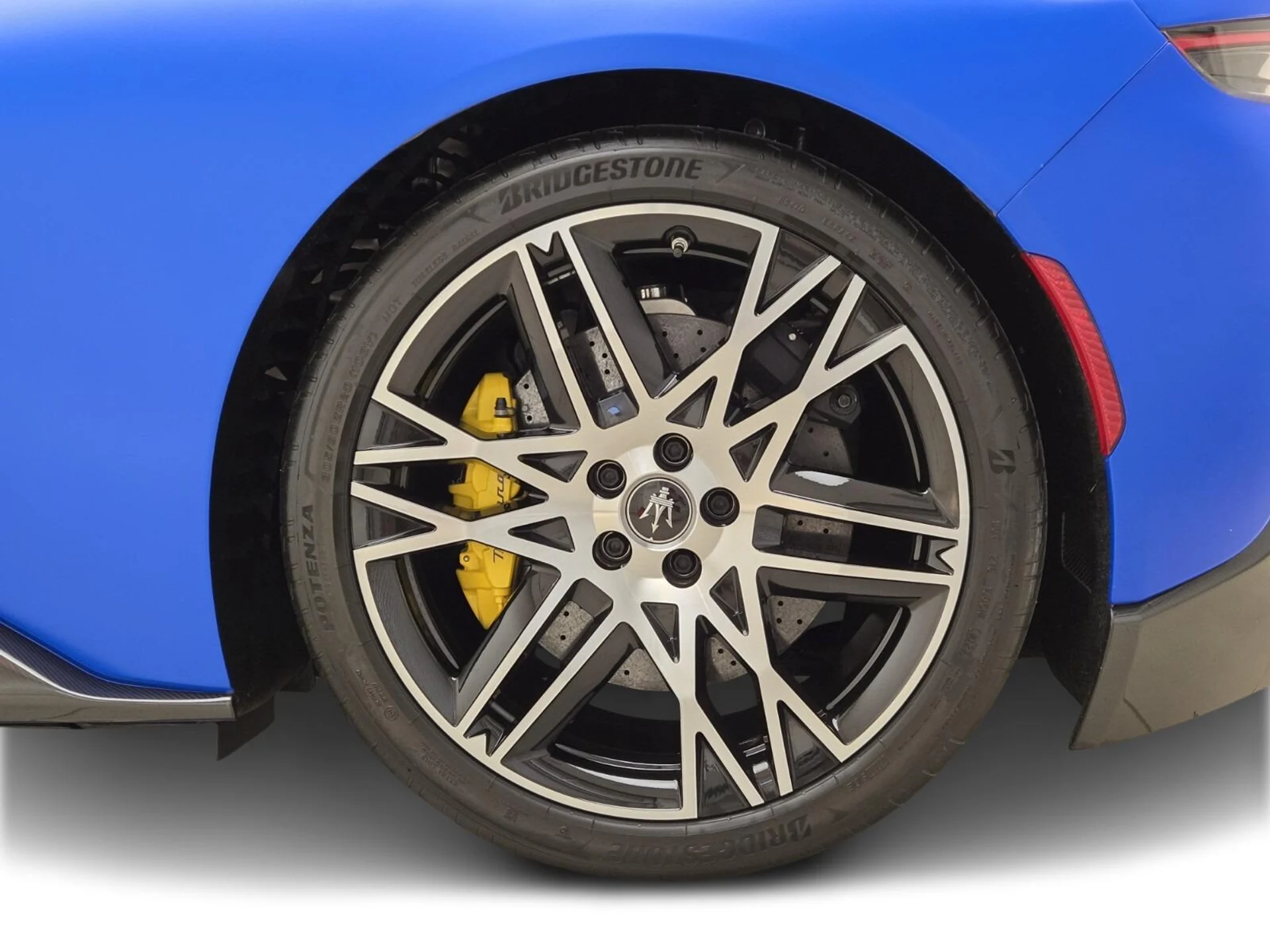 mph014_398777167_Used_2023_Maserati_MC_20_1765004035_ba3d9e41b6