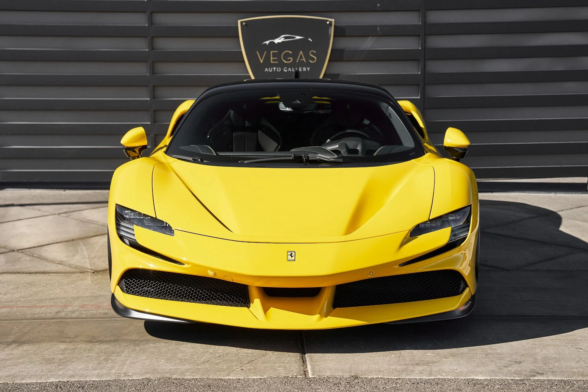 mph014_3994729660_Used_2022_Ferrari_SF_90_Stradale_Base_1762462322_a52a1c37e4