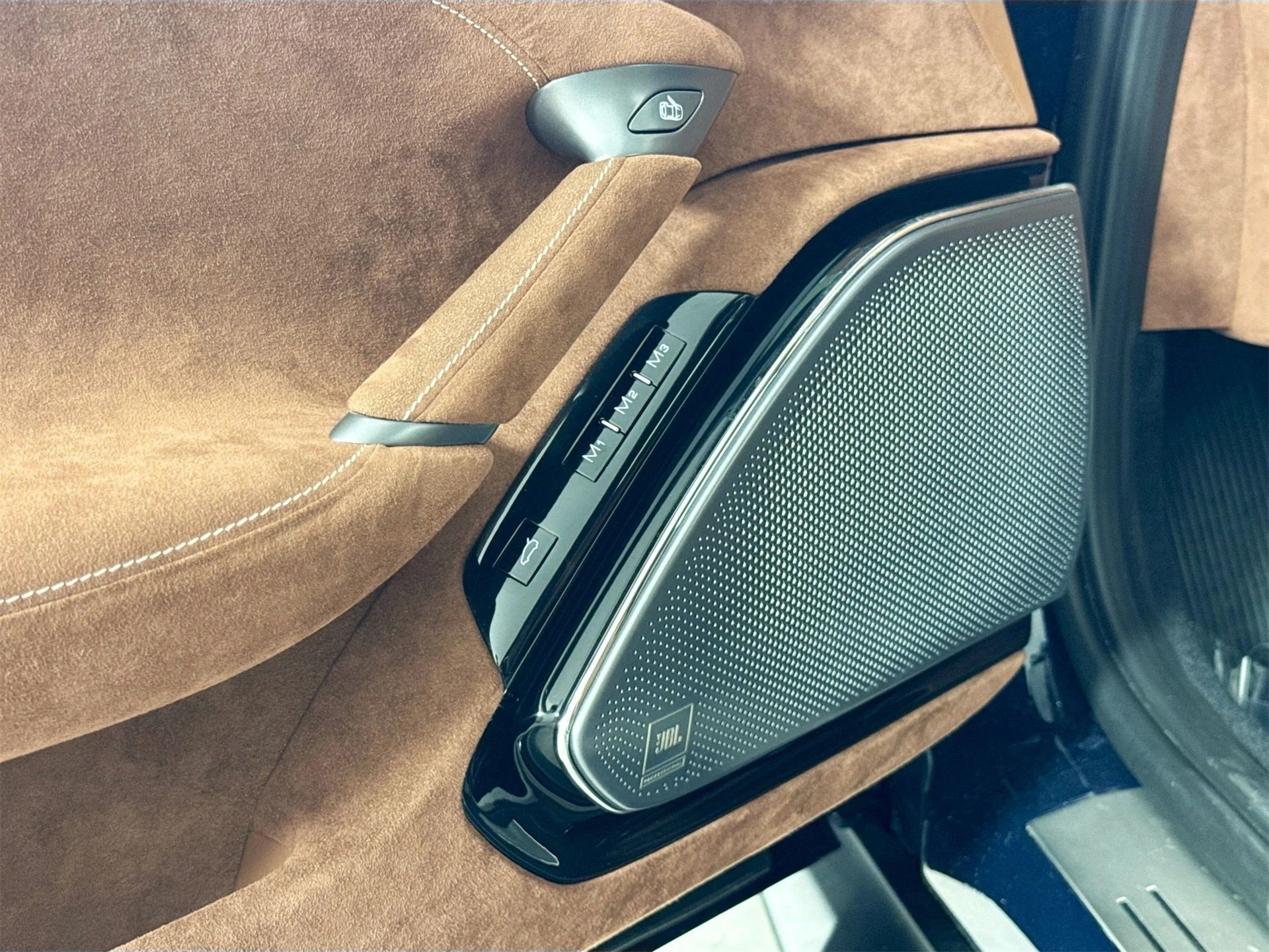 mph014_3996529081_f2246ac01c7dbd6839cb2261f19831c2_6926635069