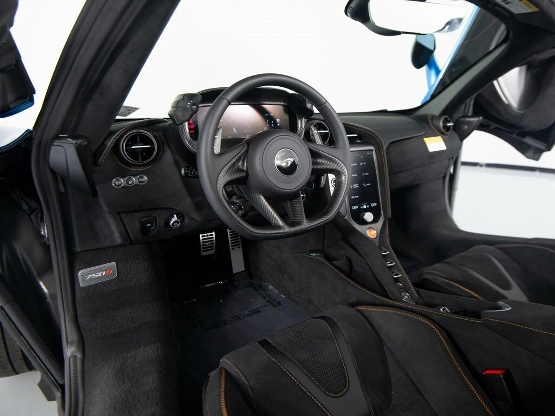 mph014_400238506_eb7bd4a9561e594580d2f82fa240e930x_8de477772a