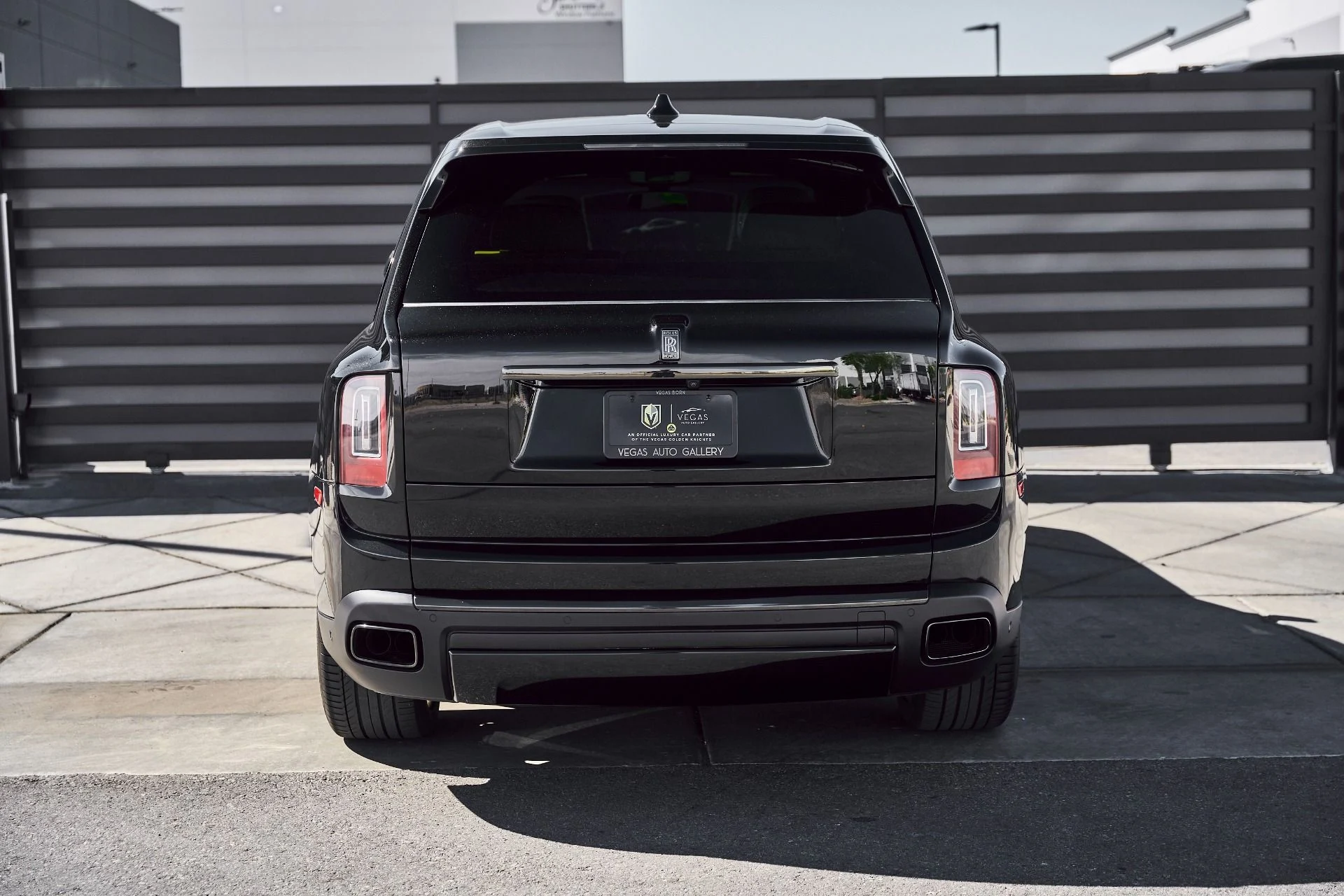 mph014_4003301390_Used_2022_Rolls_Royce_Cullinan_Base_1772505578_a539899743