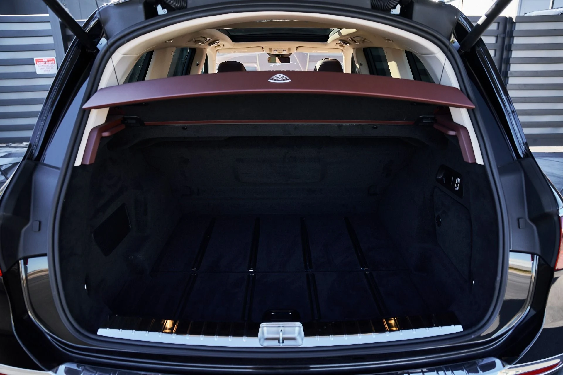 mph014_4017121087_Used_2026_Mercedes_Benz_GLS_Maybach_GLS_600_1772593174_91a8957f30