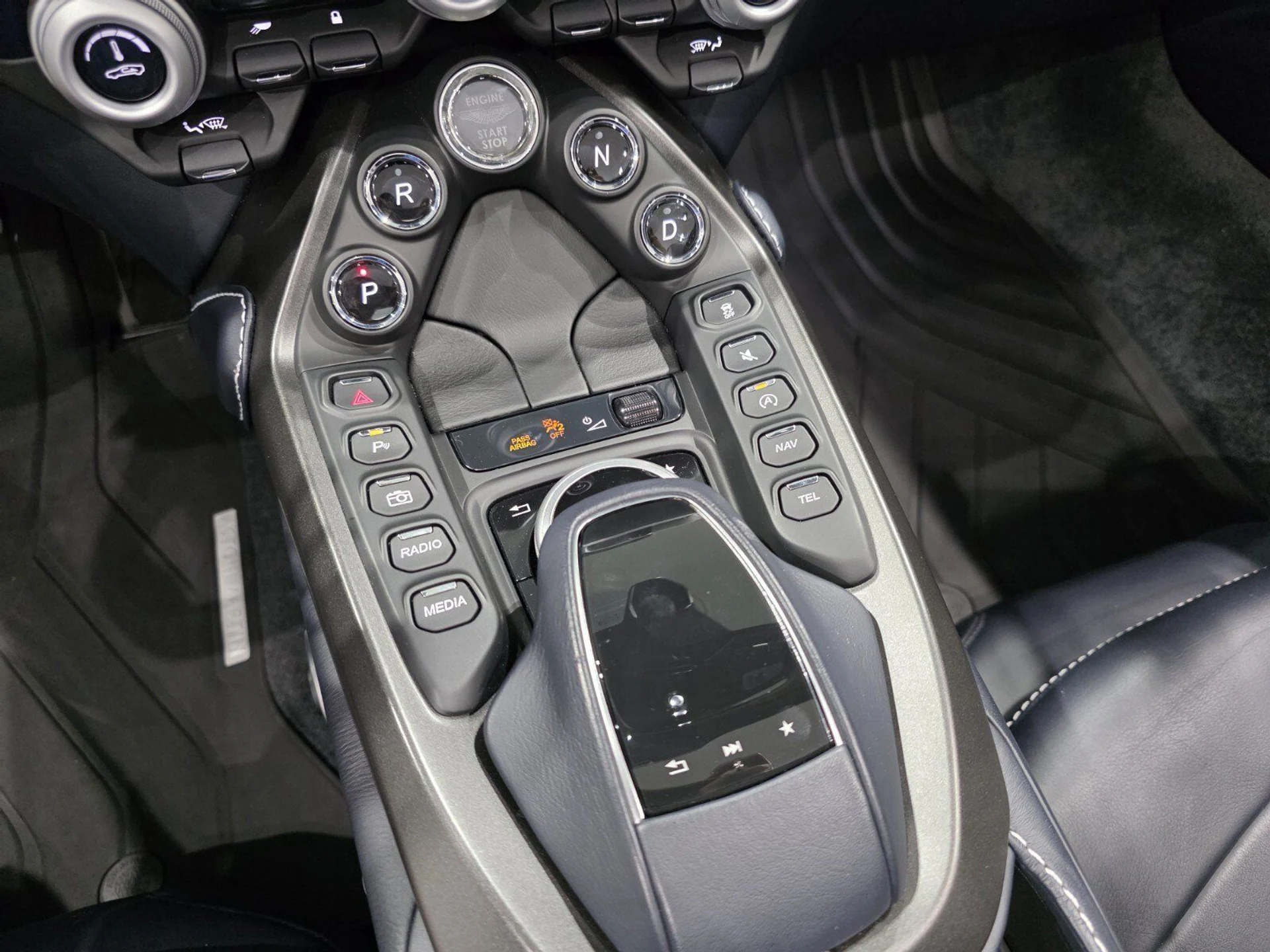 mph014_4018386383_3505feecfbfc5ce294e2ca819d9f415d_8ad4421e2e