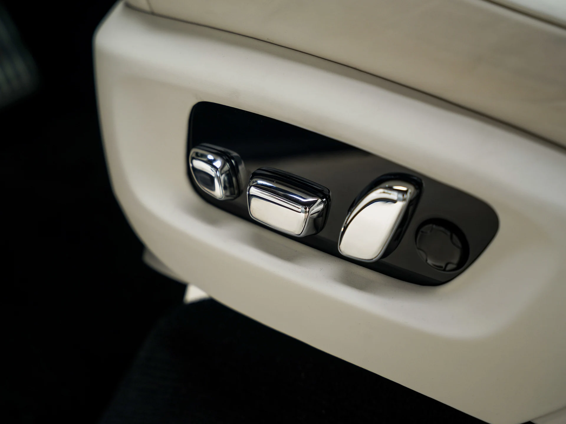 mph014_402043585_15_cea664d2ab