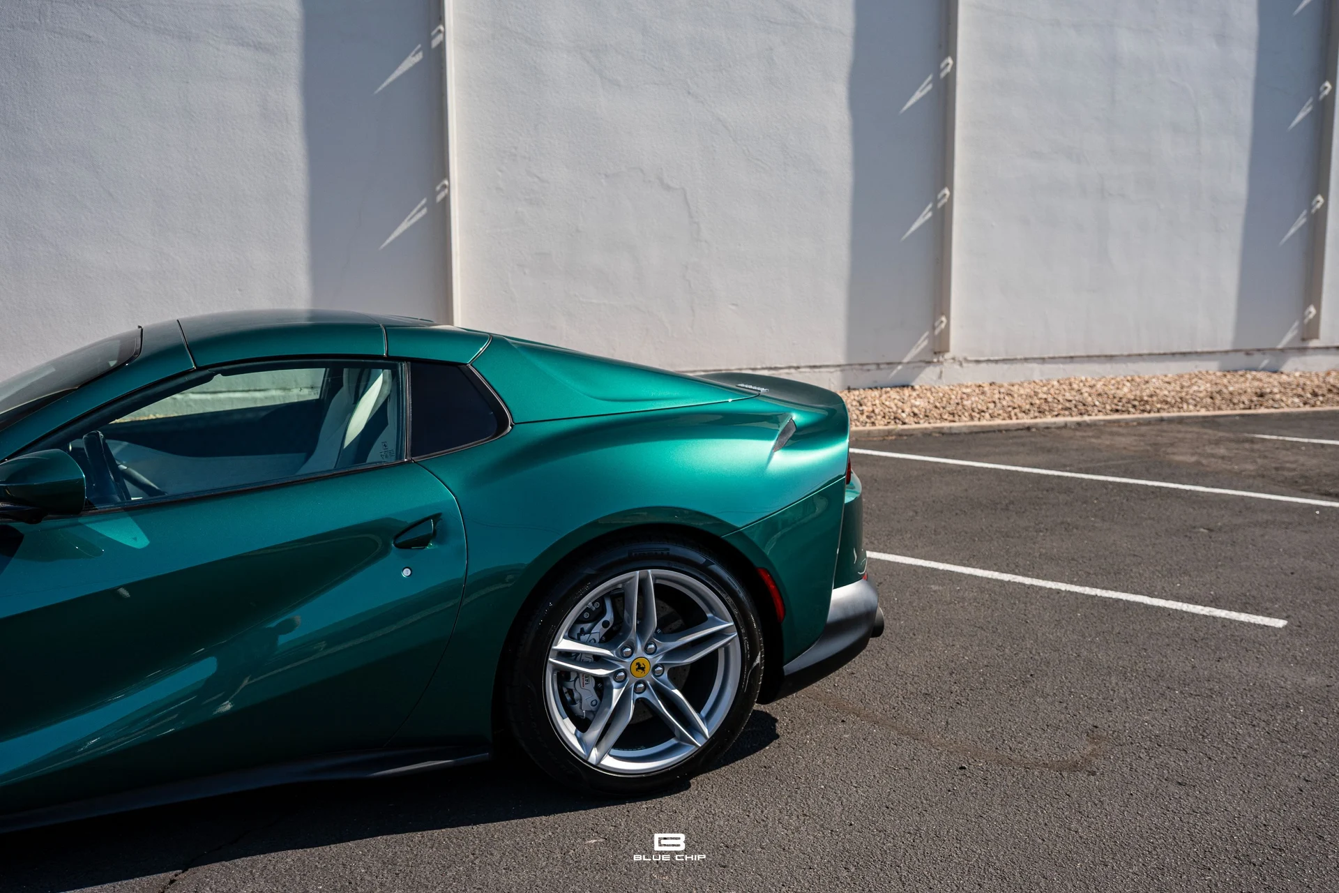 mph014_4023753314_6a612ff5367984a4f55e5ba2_23798_202022_20_Ferrari_20812_20_GTS_20_Verde_20_British_15_20b3d9c249