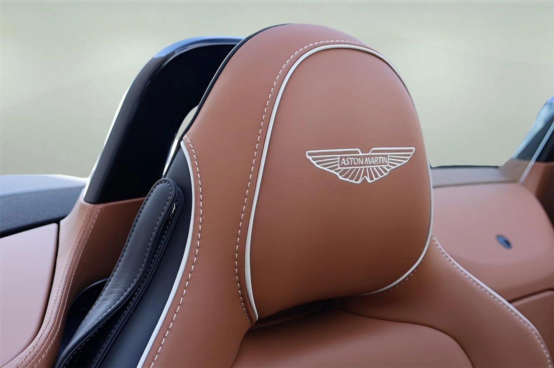 mph014_4041617194_15_6b1b382ebd