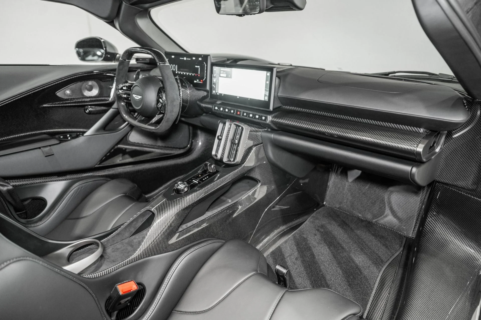 mph014_4042618984_New_2026_ASTON_MARTIN_VALHALLA_COUPE_1775321272_df67bf54ab