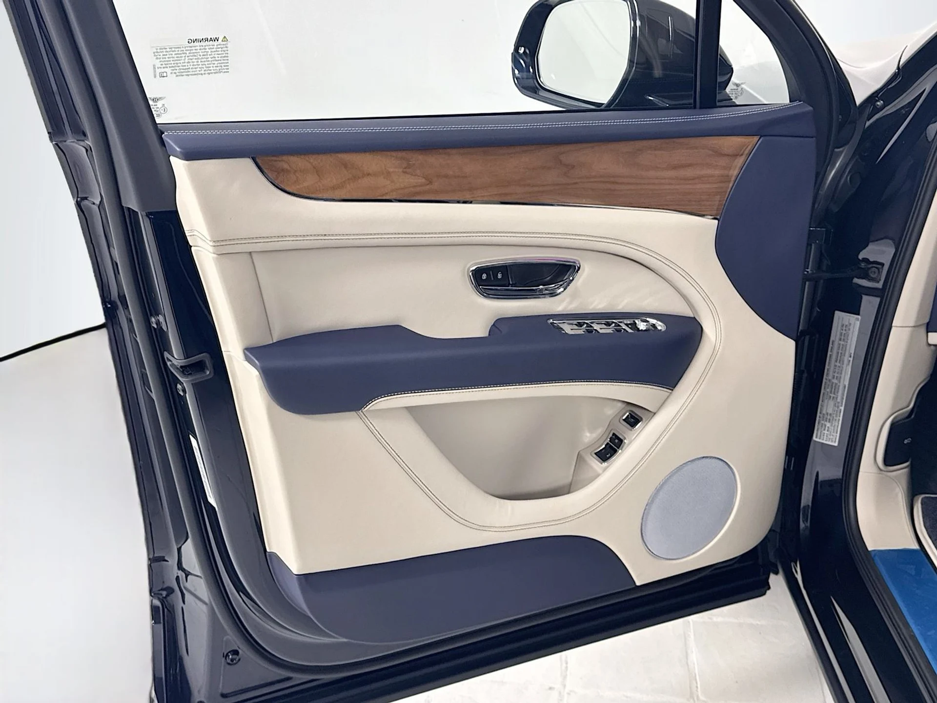 mph014_404891257_15fb67fa22d226a515b168c53303cbf0x_ce40de7af6