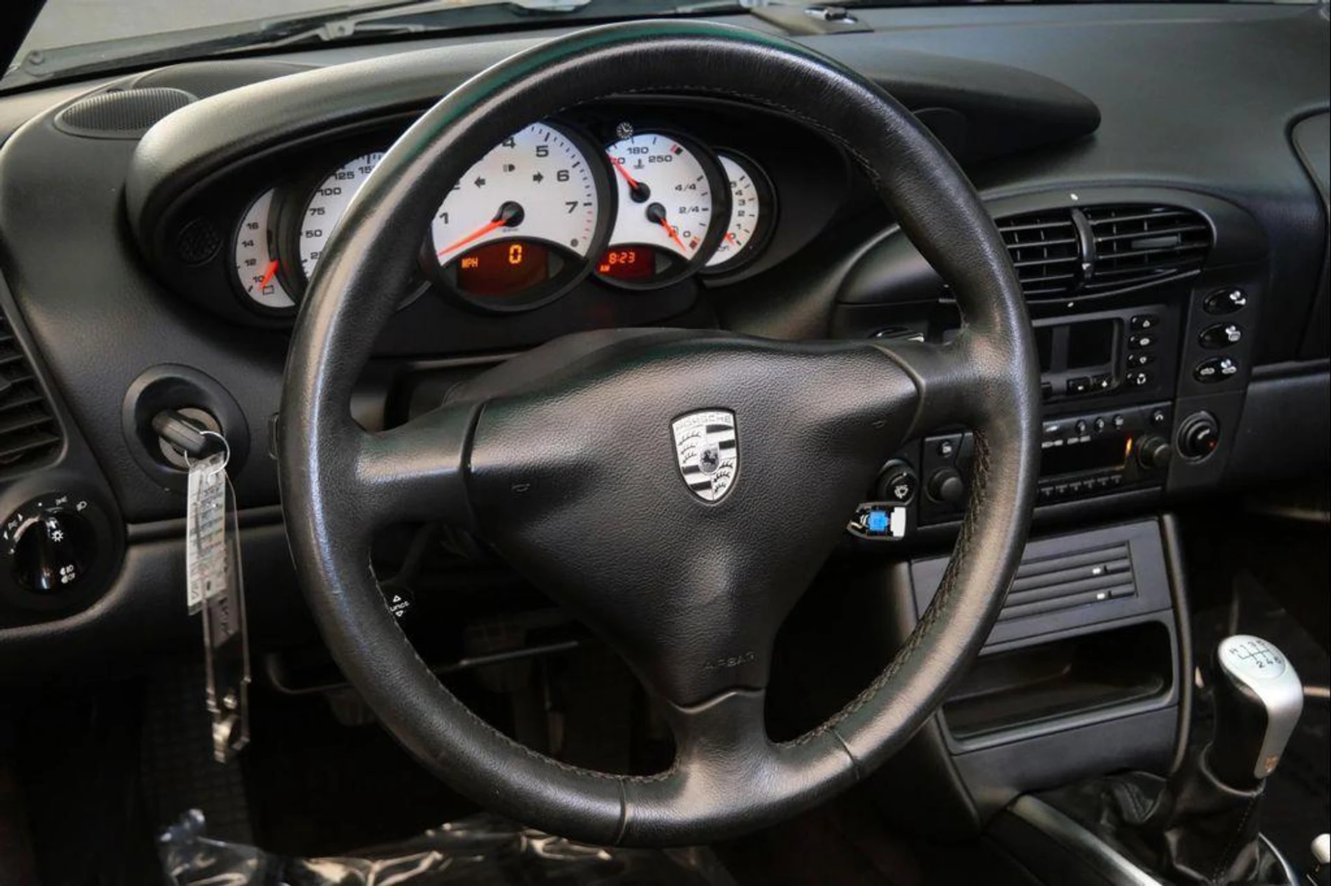 mph014_405770875_L_Jtx_GJ_Pw_Qs_T8_5_M_Wg_W4_Q7nm_Ajf_Q_34437927fb