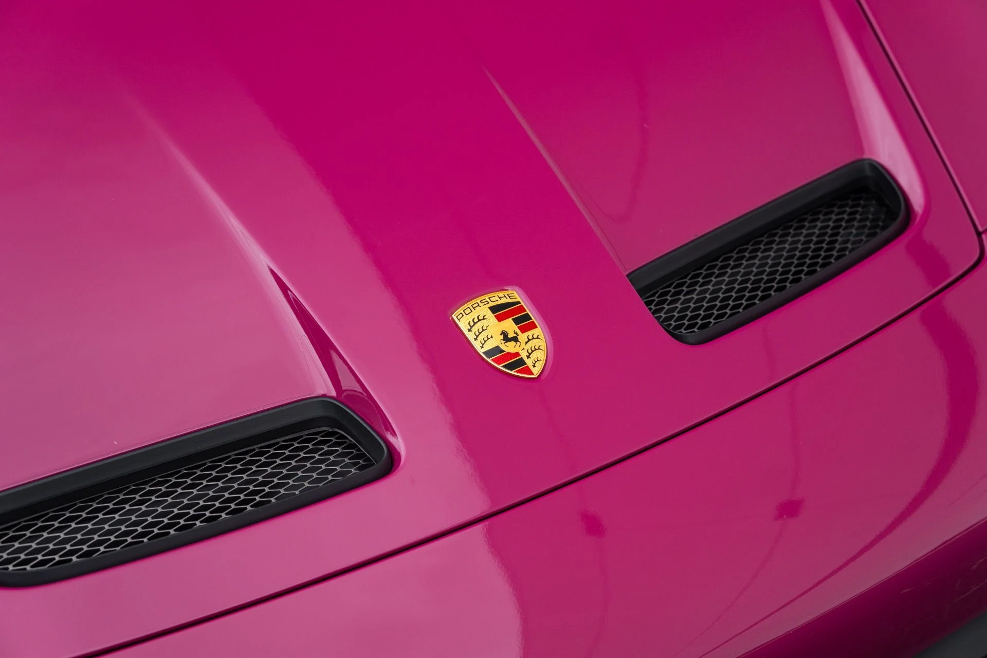 mph014_4068805238_Used_2024_Porsche_911_GT_3_1776966322_2bf010abff