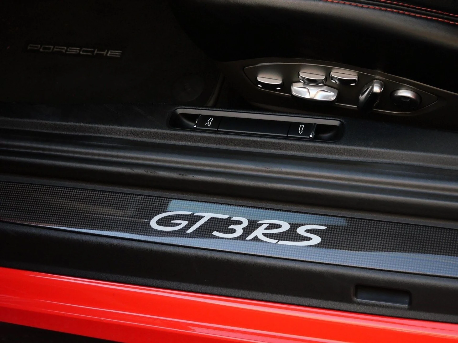 mph014_4070449130_0e145240e98f124724516d6dd7c48d30x_14437cd0b4