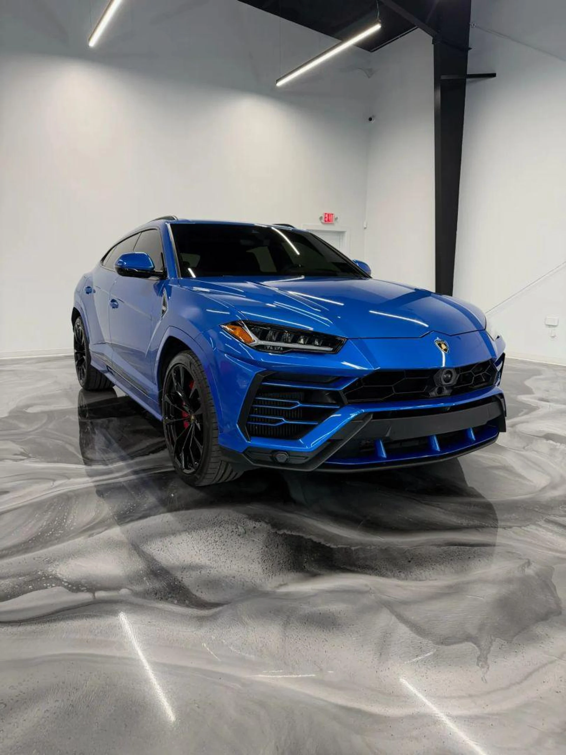 mph014_4071156866_Used_2019_Lamborghini_Urus_Sport_Utility_4_D_1784105681_4e310ff2de