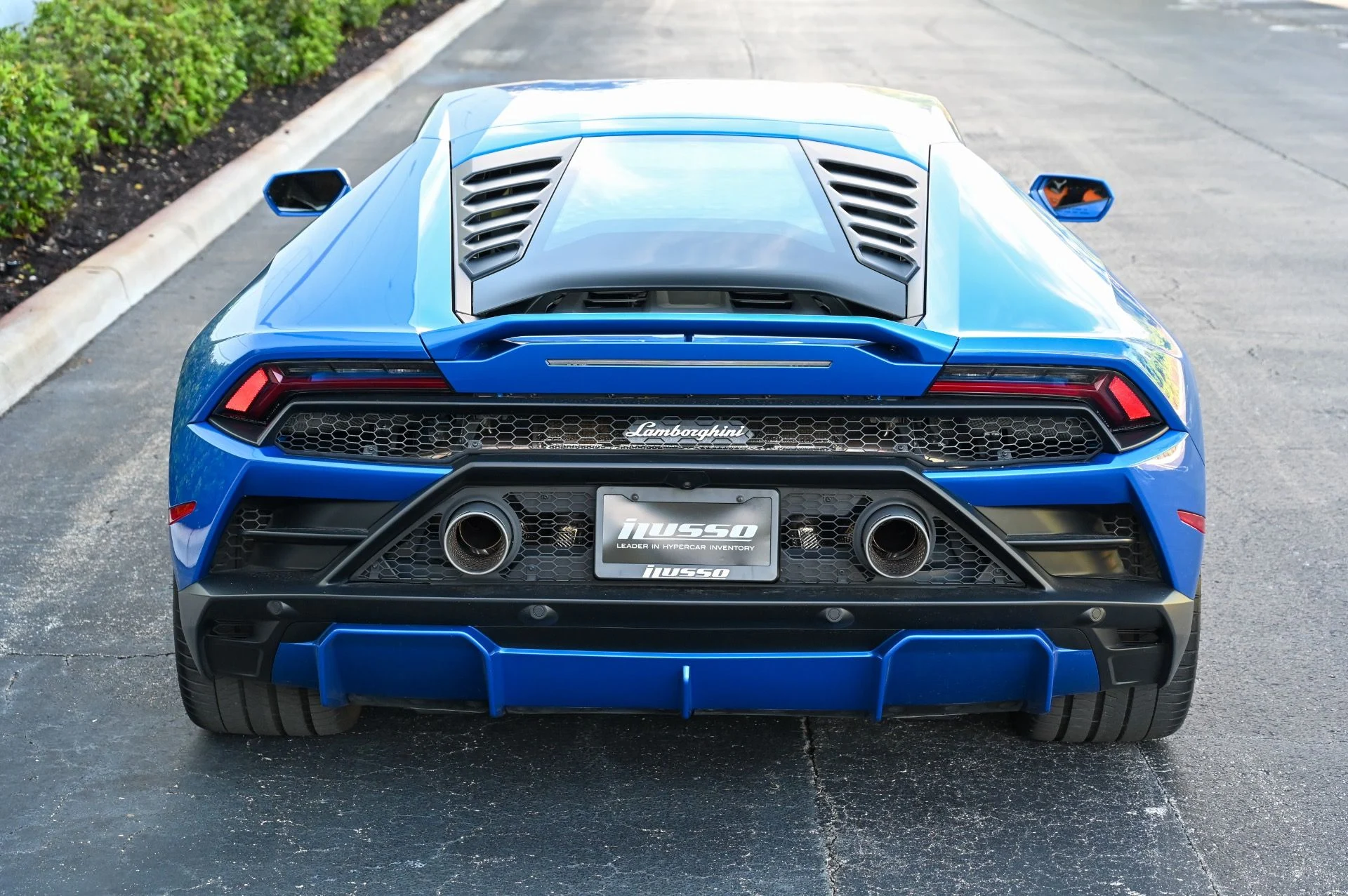 mph014_4075311895_Used_2020_Lamborghini_Huracan_EVO_1726853316_3cb86e5ac4