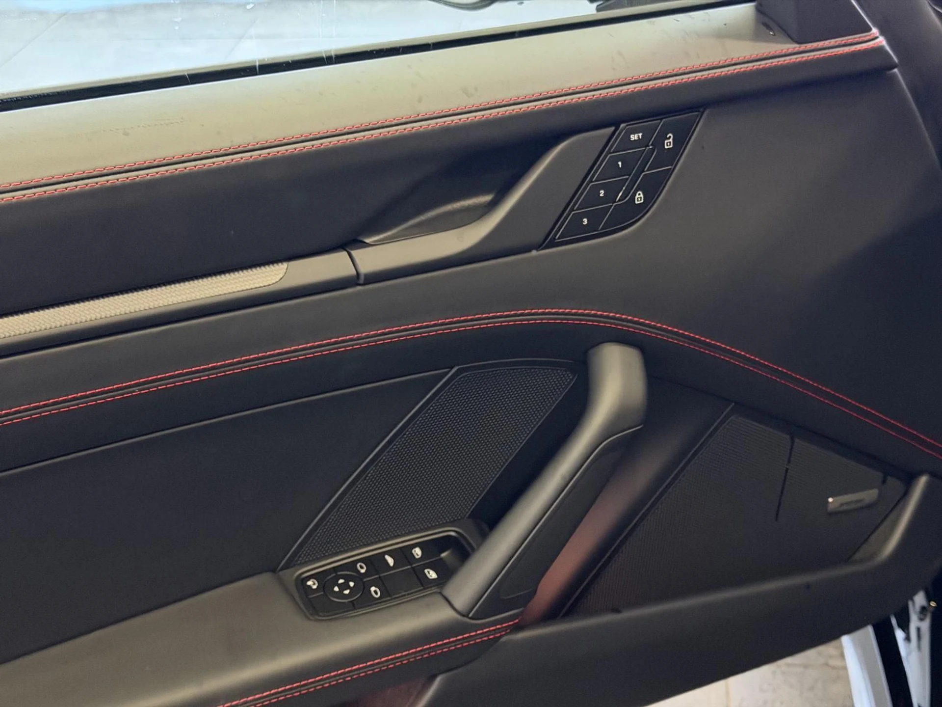 mph014_4075537097_6b04ccafbb43bca8c97b1da4b36106e3x_14d4b74293