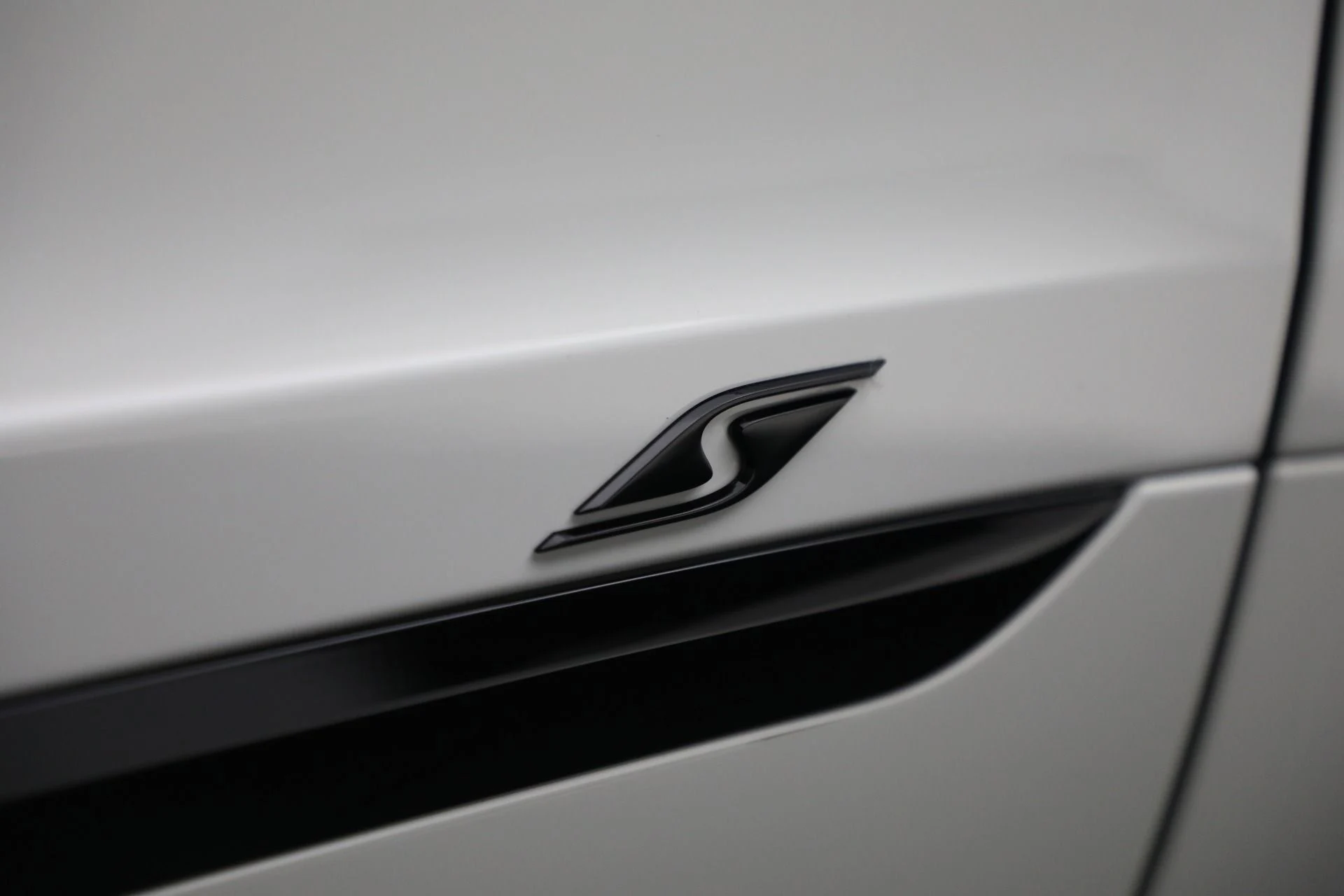 mph014_4081482728_Used_2025_Bentley_Bentayga_S_Black_Edition_1871a915fb