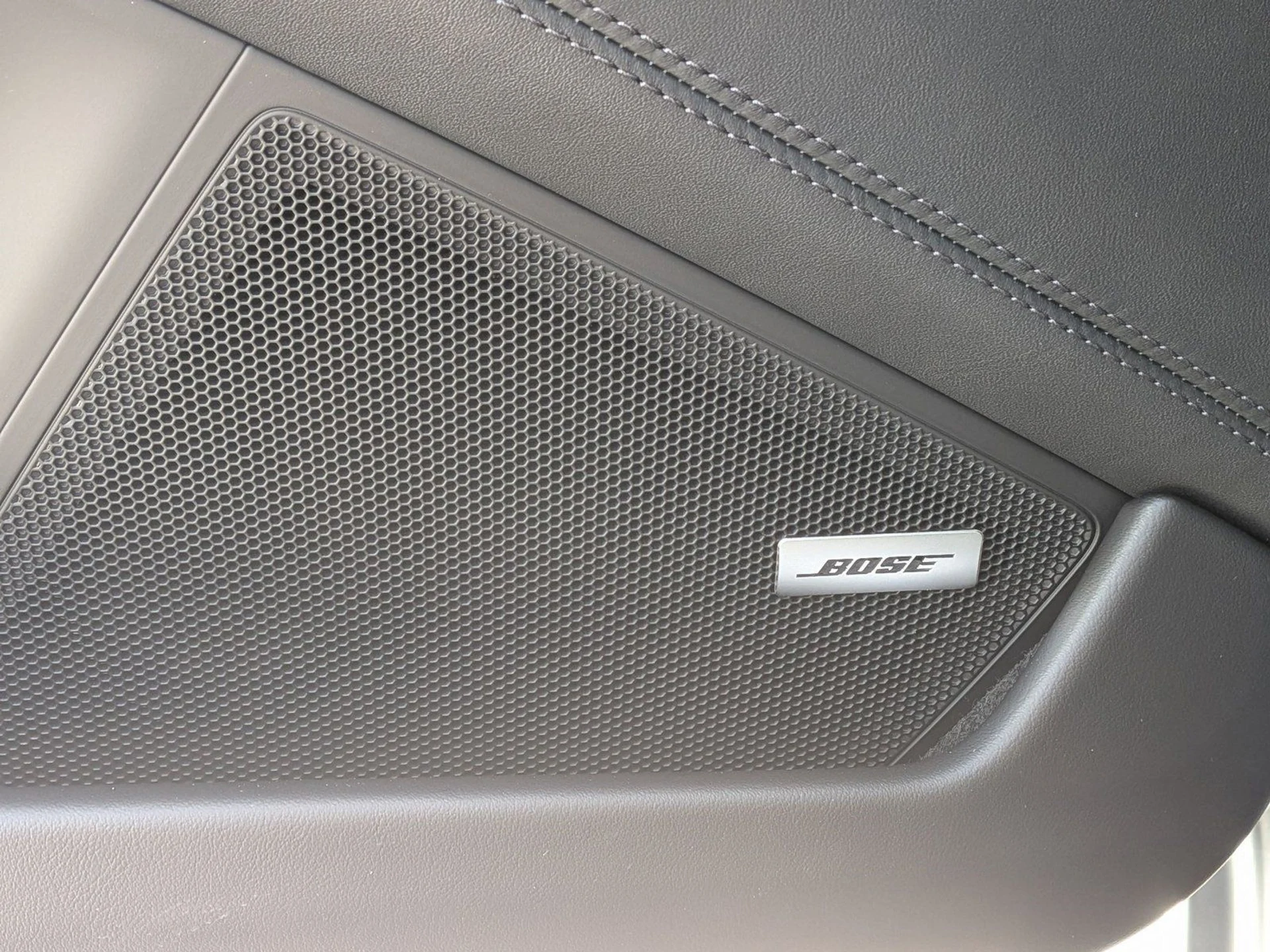 mph014_4081969211_e65efc2ff6e2fc302c8a4d03de8b0ebex_5110667ca7