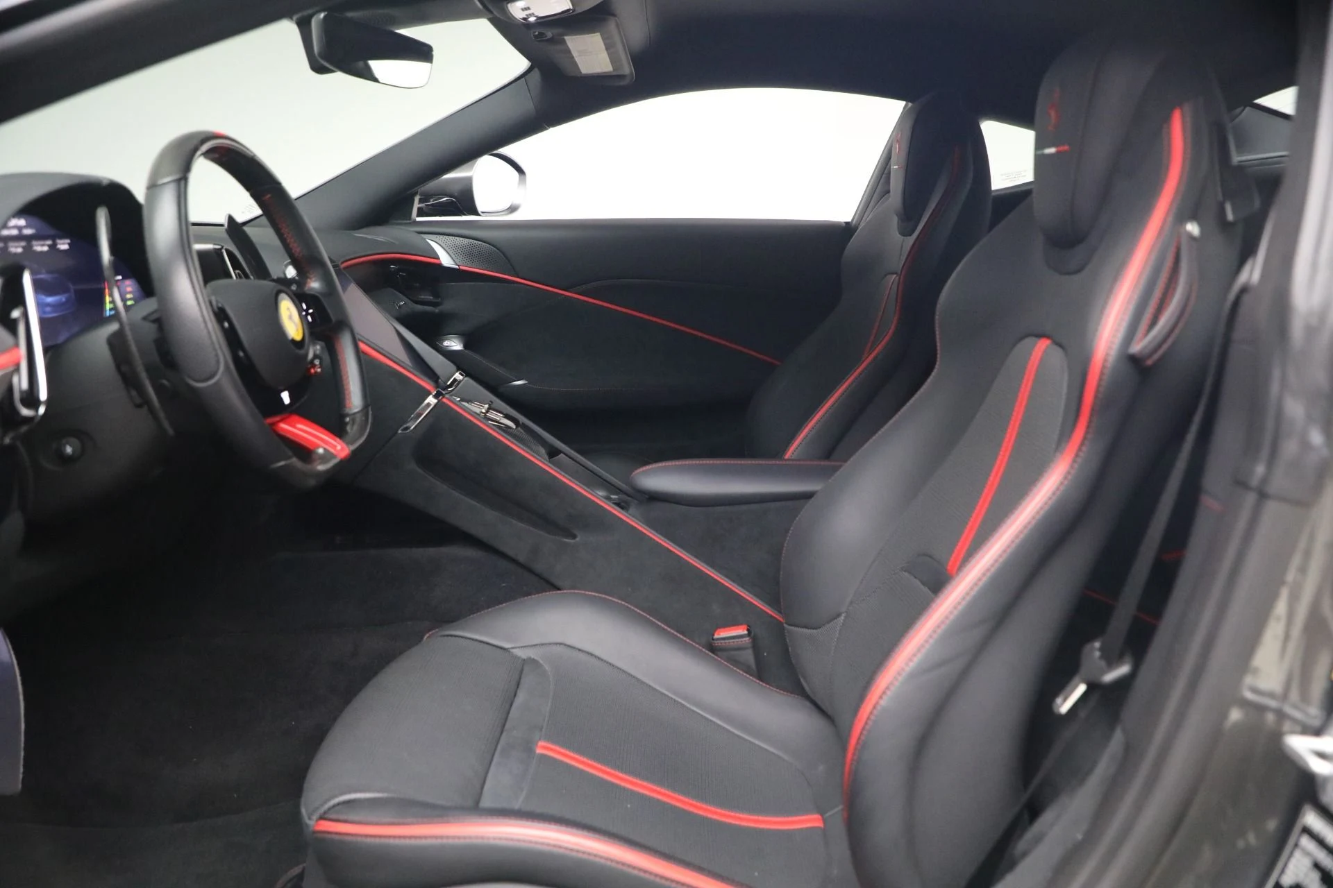 mph014_4083339219_Used_2023_Ferrari_Roma_1790957659_ee1e1828ec