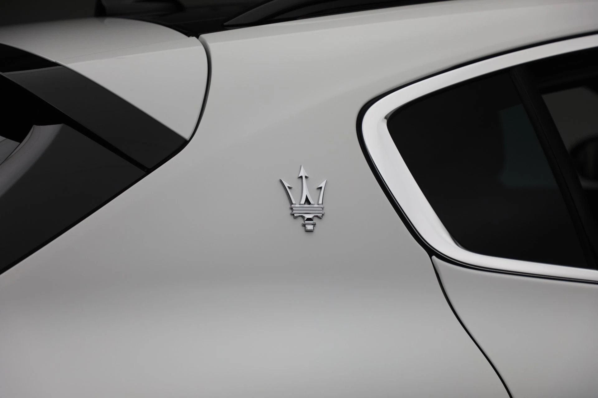 mph014_4086224449_New_2025_Maserati_Grecale_1fe04d1299