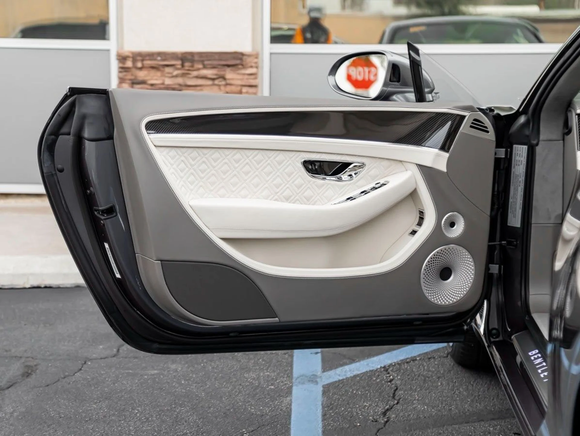 mph014_4088366437_15_4192ca3efc