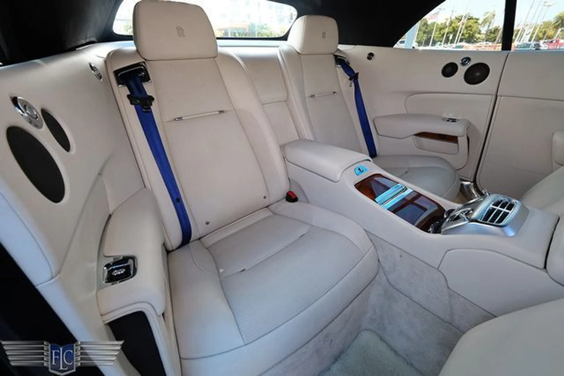 mph014_4090353854_used_2016_rolls_royce_dawn_2drconvertible_6305_22995256_19_640_89cda32fa3