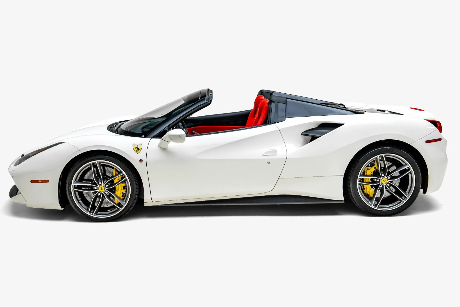 mph014_4093357852_Used_2017_Ferrari_488_Spider_1784937307_63e4fa5021