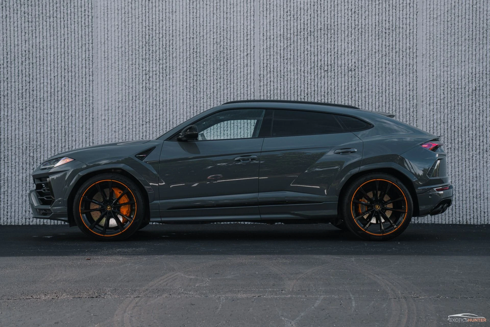 mph014_4098273932_Used_2022_Lamborghini_Urus_Grigio_Telesto_Bang_Olufsen_Sound_1758233512_8622533057