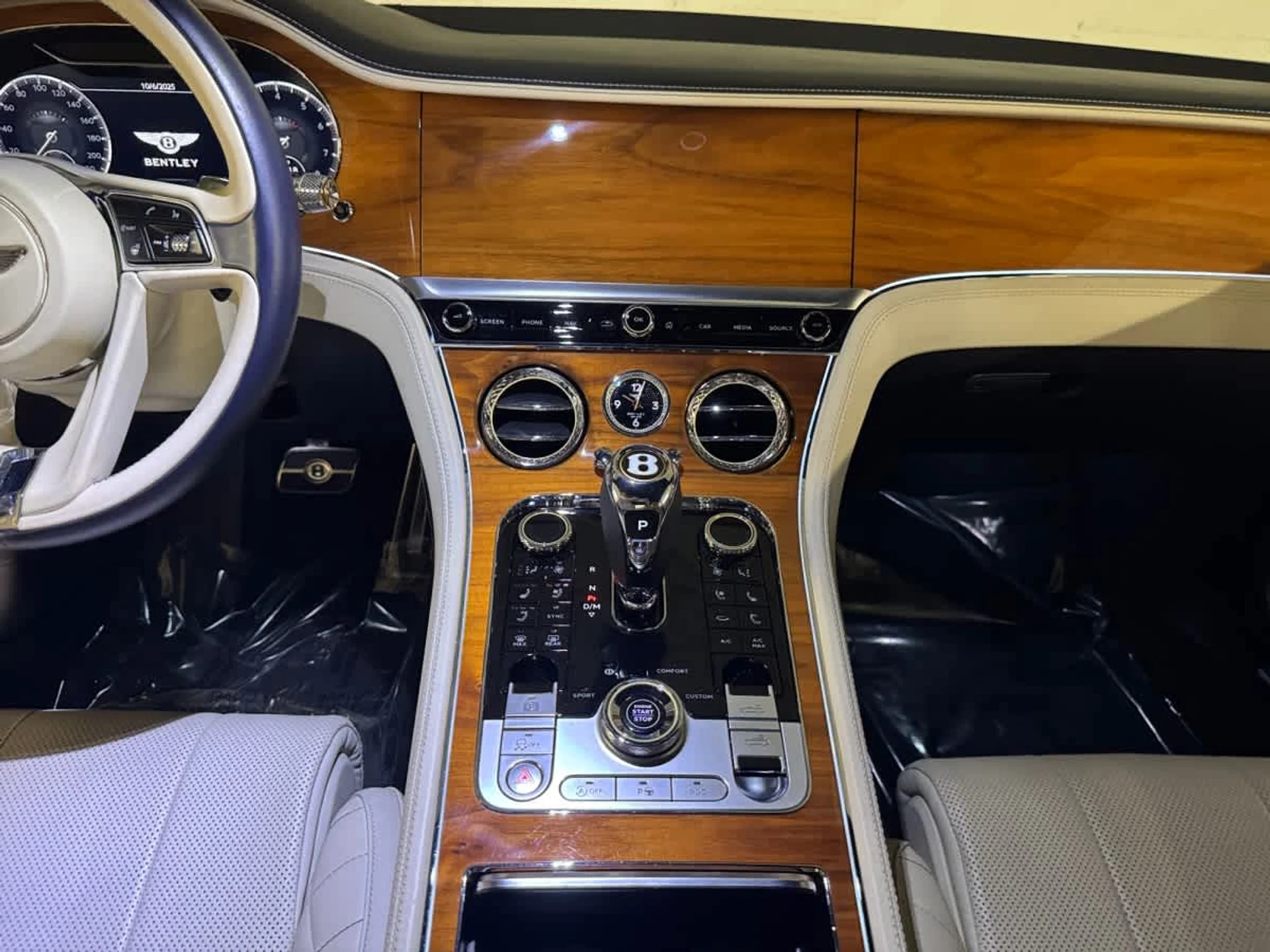 mph014_4101972668_216afa1c0f01ec24f8902cd005d1c9e2x_b12d7a5f59