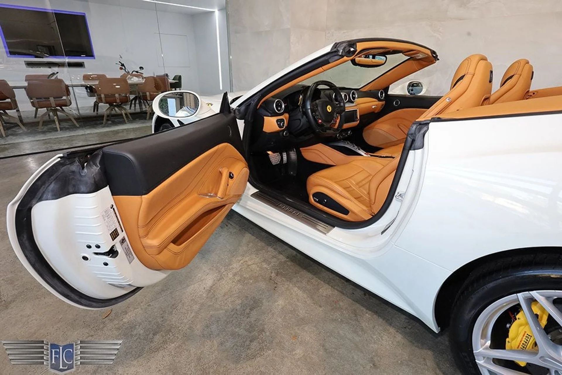 mph014_4112541777_used_2015_ferrari_california_t2drconvertible_9689_22995447_15_1024_ff31c18dd2