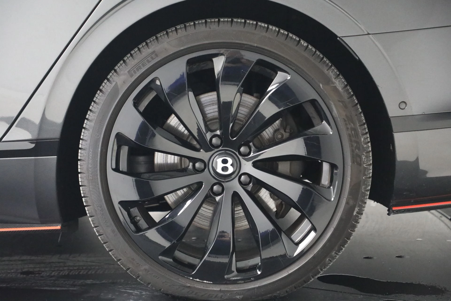 mph014_4113753293_Used_2022_Bentley_Flying_Spur_V8_1770156779_2d8b3ac89c