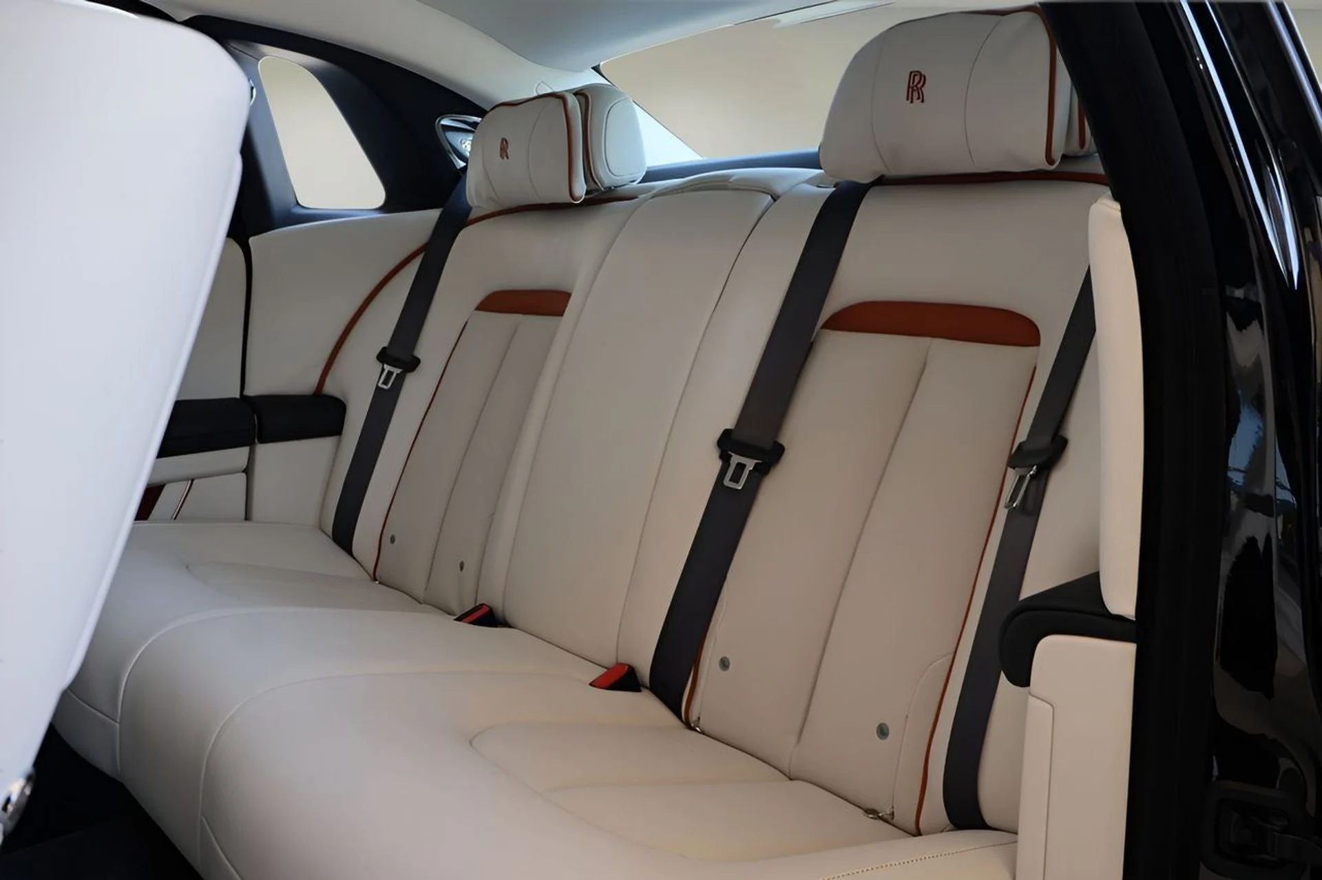 mph014_4115385118_15_5e374fa8a6